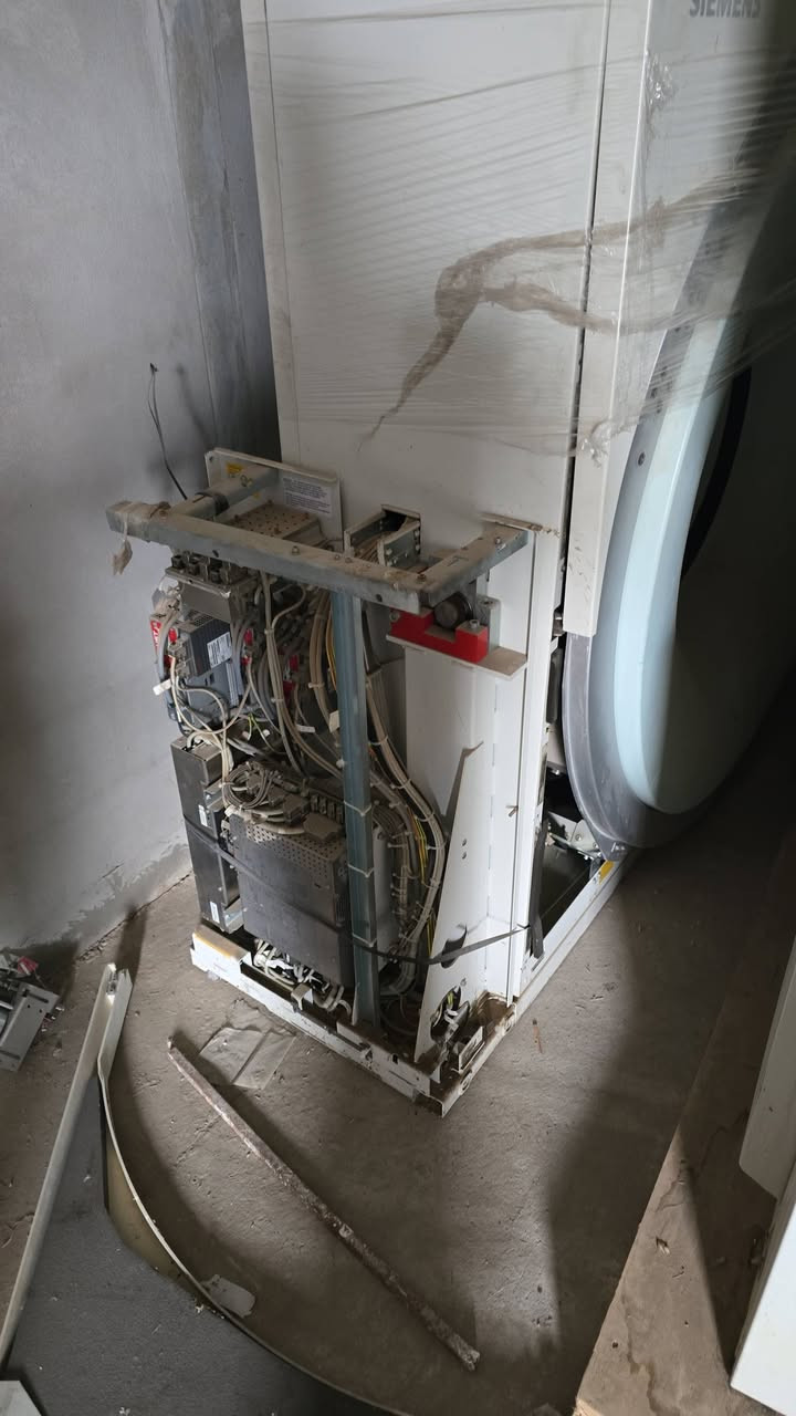 📢 متوفر قطع غيار أجهزة المفراس (CT Scan)

نوفر قطع غيار أصلية ومستعملة بحالة ممتازة لأجهزة المفراس من شركات:🔹 Philips🔹 Siemens Healthineers

🔧 القطع المتوفرة تشمل:

Tube (تيوب المفراس)

High Voltage Generator

Detector

Control Boards

Power Supply

Cooling System

Motors & Mechanical Parts

Cables & Sensors

⭐ القطع مفحوصة وجاهزة للعمل⭐ أسعار مناسبة للمراكز والمستشفيات⭐ إمكانية توفير قطع حسب الطلب

📞 للاستفسار والتواصل على الخاص أو الهاتف.***********
