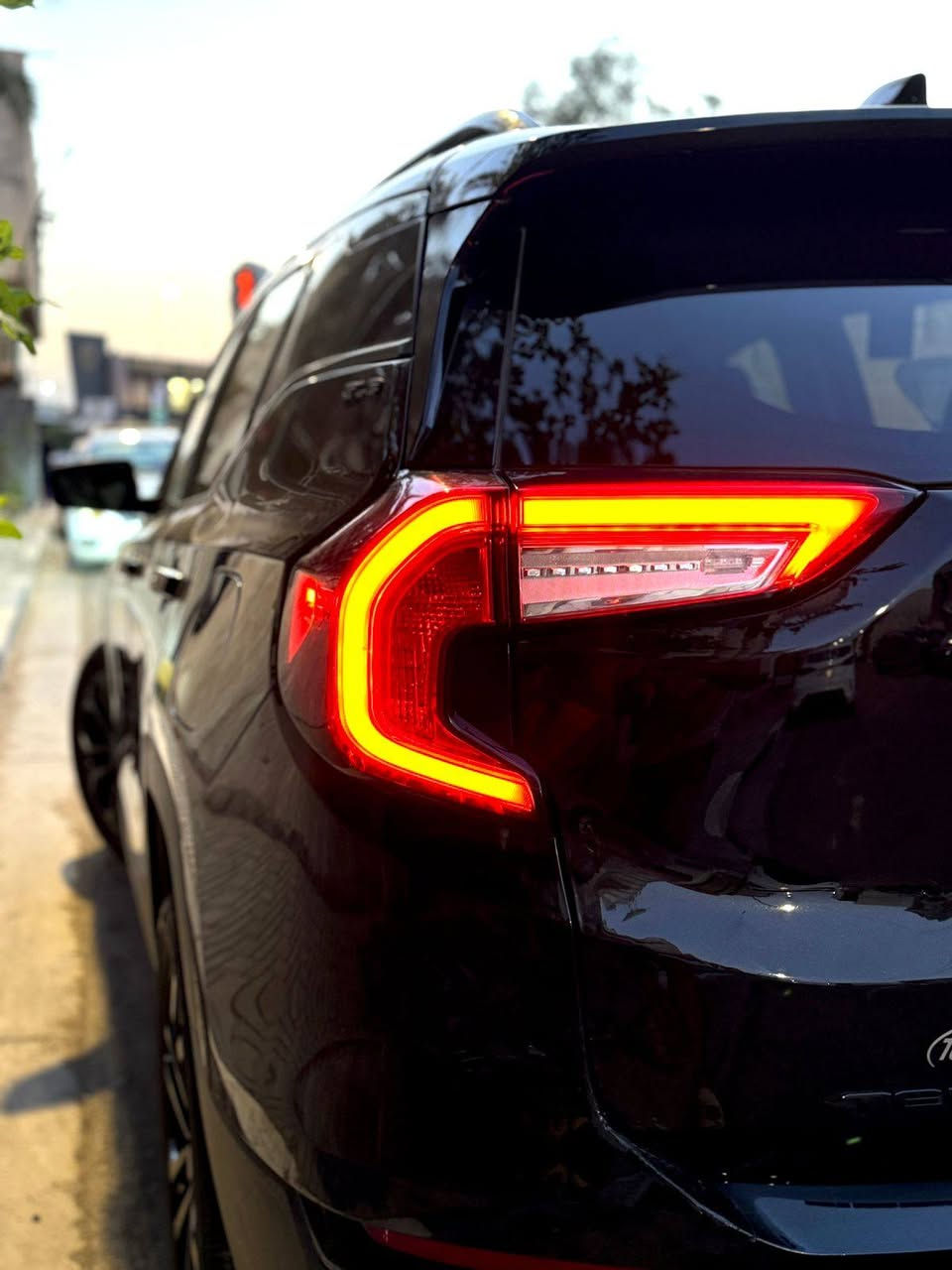 GMC TERRAIN Blacktop
موديل 2022  
ماشية 23 الف فقط
رقم أربيل الجديد سنوية نهاية 2028
المواصفات
بصمه
تشغيل عن بعد
كشنات كهربائي
كشنات هيتر
صندوق كهربائي ثلاث مستويات
رادار امامي
تحديد مسار
لايتات زينون
ليد امامي
بك لايت ليد
بصمه أربعة ابواب
3 وضعيات قياده
تبريد قطعتين
كير دكم ( بيانو )
شاشه كبيره مع نظام كار بلي
اضواء اماميه LED
اضواء خلفيه LED
بروجكتر عدسه
رادار امامي
اوتو بريك توقف ذاتي
تحذير اصطدام
تحذير الخروج عن المسار
فول تحكم ستيرن
هاند بريك بصمه
مري تعتيم ذاتي
نضام AWD
نضام ABS مانع انزلاق
اوتو ستوب اطفاء المحرك في الازدحام لتقليل صرف الوقود
الضرر// سطحي الباب خلف مقعد بجانب السائق
مكان السياره البصرة الطويسة
للاستفسار الاتصال ***********
