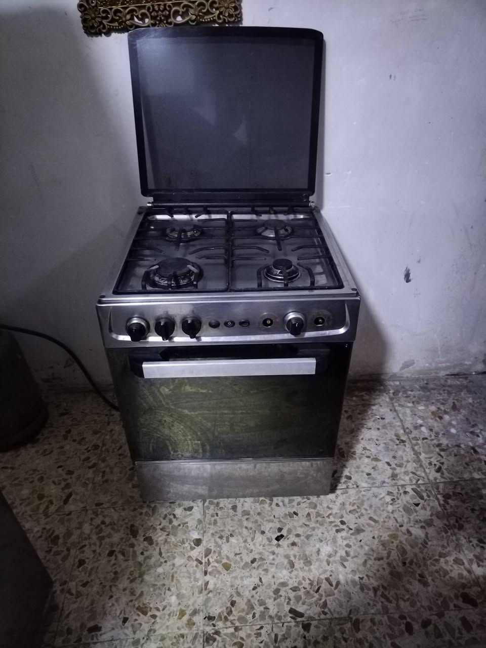 للبيع طباخ فريش مصري شغال السعر ٧٥ الف بغداد البلديات حي التراث رقمي ***********
