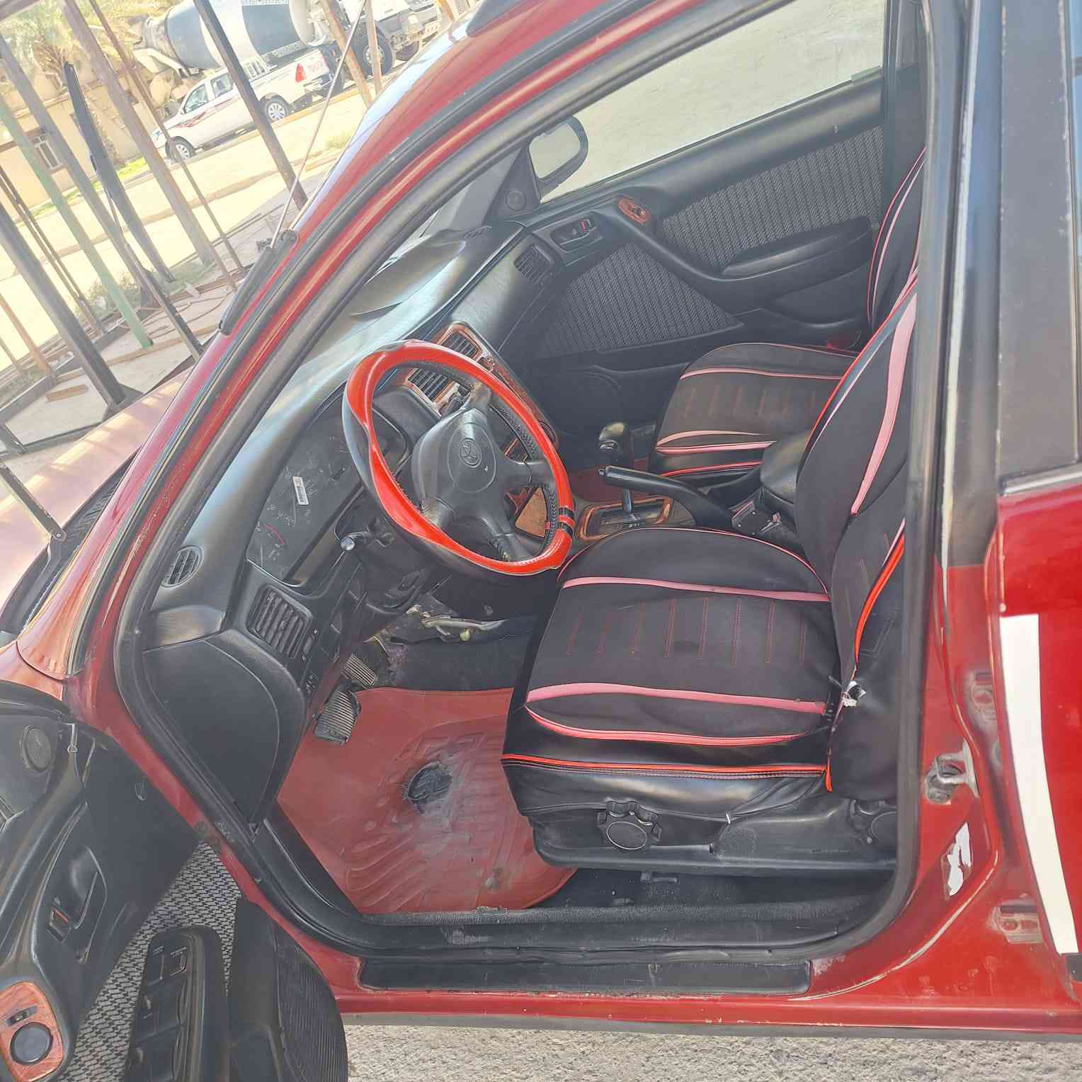 كرونه كارينا ستيشن ايسر ابلاد مكينه بالجيس توني شاده حداديه خير من الله مديل ٩٣ السعر ٥٨ بيه ومجال مكان السياره نجف الاتصال ع ***********
