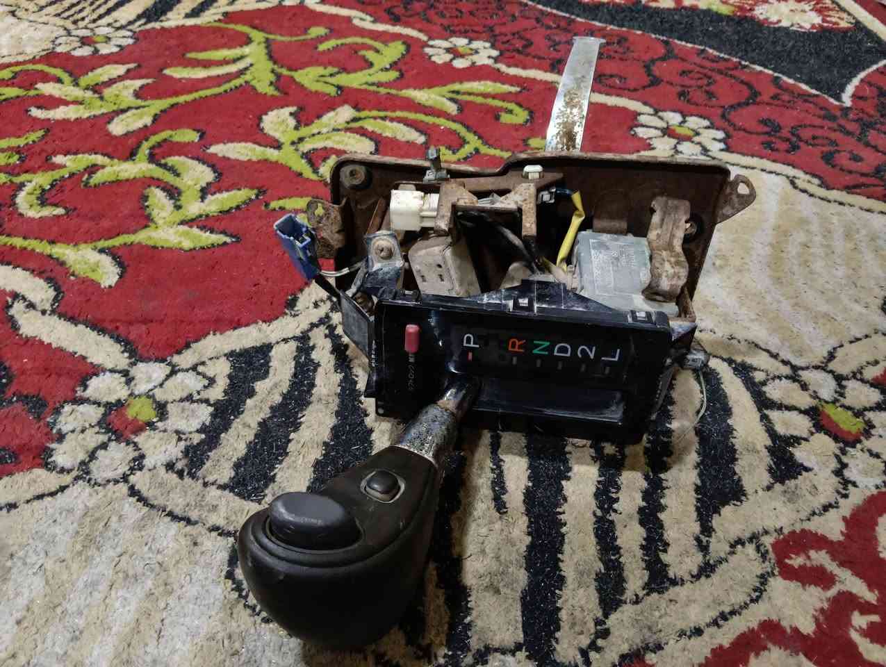 سلام عليكم عندي هاي يده مال گير شغاله وشرط حته القفال مالهه يشتغل الي تفيده يتصل وبل خدمه ***********
