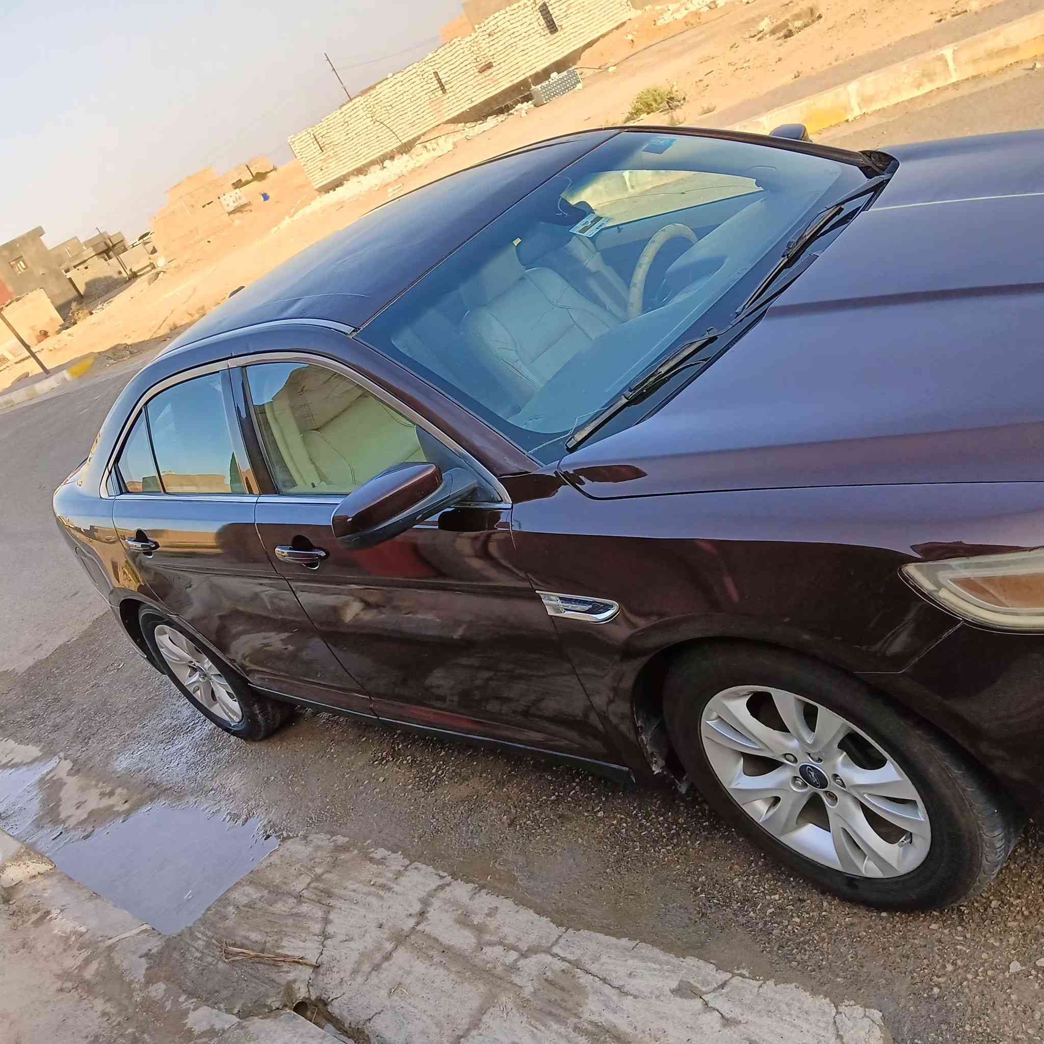 السلام عليكم
فورد تورس 2011 وارد امريكي 
داخل ابيض جلد صاج كراسي كهرباء مري كهرباء بلوتوث قطعتين شفتات ستيرن فول مواصفات عدا السلايت وبعد بيه مواصفات
رقم بغداد  تحويل مباشر 
ضرر جاملغين وبنيد وبيه ملاون بابين بدون معجون فقط كلير  
مكينه سته سلندر مكفاله من صوت وتبخير ورواجز كير كفاله 
صدر امامي خلفي كفاله باتري جديد 
كهربائيات كلها شغاله 
السعر 93 وبيها مجال 
او مراوس حسب القناعه
***********
***********
