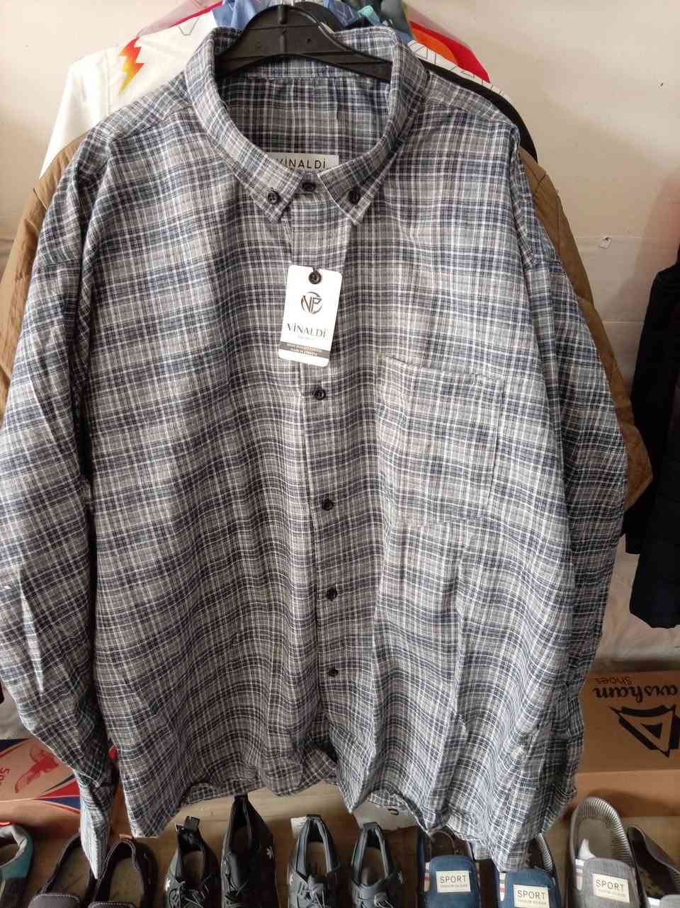 #قمصان_رجالية_وشبابية
#من_محلات_أبو_علي 

الخامة ممتازة
القماش بهاري
ردن طويل
#السعر
#٩_آلاف دينار فقط 

#العنوان
--------
الشارع المقابل لشارع حسينية أسد الله ومجمع محمد كمال الطبي
#قرب محلات بيع الدجاج والطيور قرب إعدادية صناعة طوز
#مقابل قصابة الرافدين ومكتبة الرافدين وكهربائيات غسان عساف 
#بجوار مخبز عباس ممش ..
لدينا #خدمة_توصيل داخل مدينة طوز خورماتو


**إذا كنت صاحب هذا الإعلان وتريد حذفه لأي سبب، رجاءا أرسل رسالة إلى الدعم الفني**