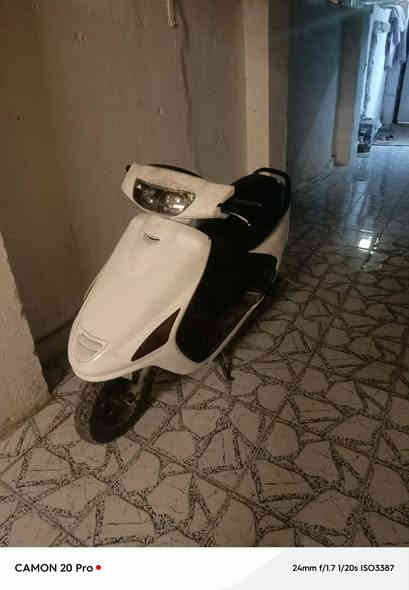 السلام عليكم للبيع دراجه نوع فراشه مابيهه اي نقص نظيفه للاستفسار مراسله الصفحة أو الاتصال***********
