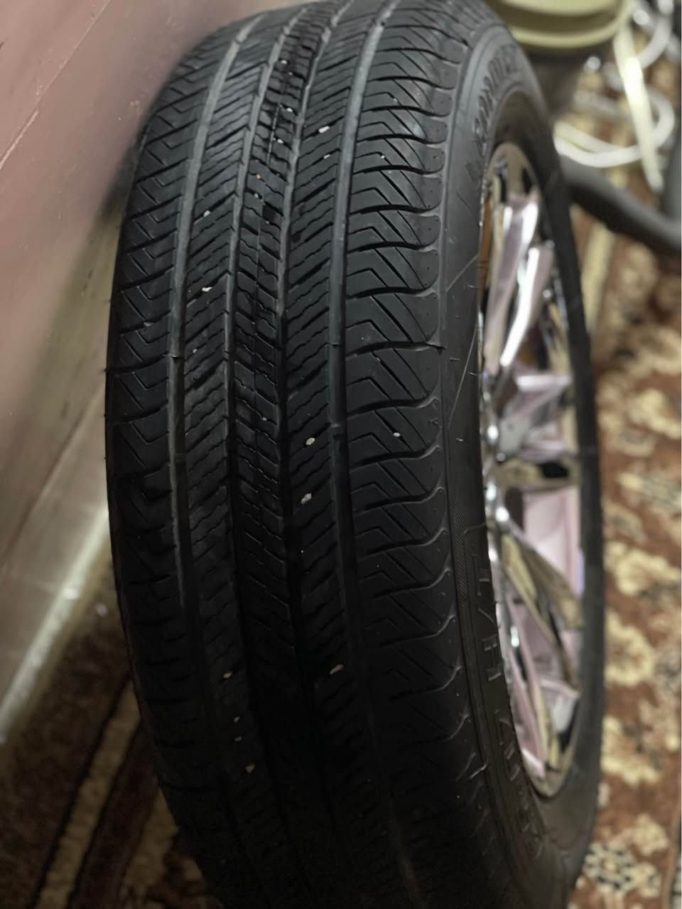 ويل اوباما حجم 18 ام لمعه قويه مع تاير اخو جديد نوع فتنامي سعر 500$ مكان كركوك - رقم *********** كركوك, العراق
