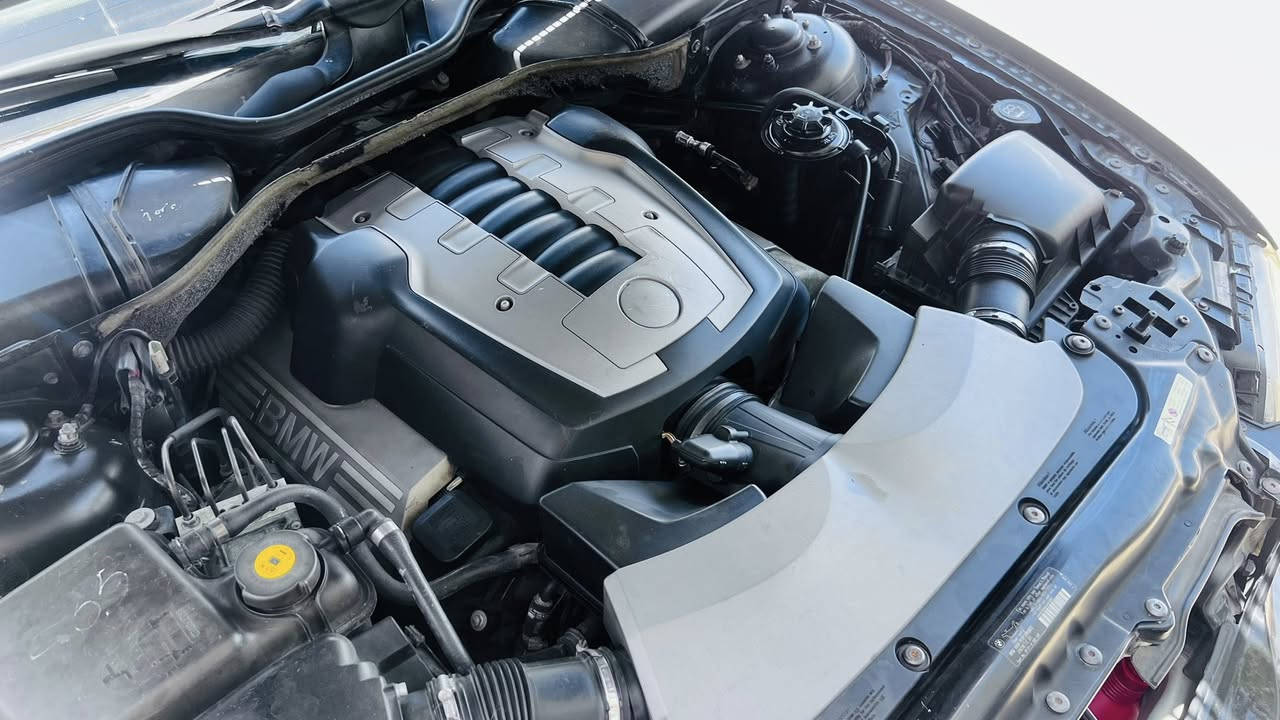 السلام عليكم رواعي الرئاسي ( BMW )
سياره BMW 2006 رئاسي من نوع 750il
باب طويل البيبان شفط جميعهن محرك 8 سلندر التضليل مع البيع التضليل بنسه 50٪ لا يحاسب عليه المرور  و السياره بأسمي إذا تحب وكاله او تحويل المكان ناصريه سوق الشيوخ لليشتري و يستفسر بعد ع المواصفات يتصل ع الرقم *********** عند الشراء 
للاستفسار ***********
السعر 120 و بيه مجال للطيبين و الناس الخيره
