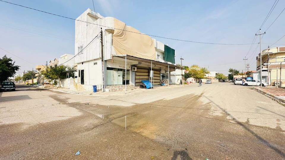 💠اعلان عقاري رقم(1088)💠

#دار_للبيع مع محلات وشقق في#ساحة_احتفالات خلف جامع الخير مطل على شارع عريض بمكان مميز وجميل جدا الوارد الحالي 1 مليون و400 ملاحظة الدار غير مؤجر حاليا مع شقة فارغة

💠#مساحة الكلية 500متر محلات مع الشقق 200متر

 💠#الواجهة مطل على ثلاث شوارع ركنان
____________________________
‏#instagram :  almalk_realestate
_____________________________
‏#facebook : الملك للعقارات والمقاولات 
______________________________

💠ليصلك السعر علق بــ (تم) ✔️

لاستفسار اكثر يرجى مراجعة #مكتب #الملك او الاتصال على الارقام التالية☎️
 
📞***********
📞***********

📍عنوان المكتب / شارع القدس مقابل اسماك حسن 
البغدادي

ونستقبل جميع العروض السكنية والتجارية بكافة مناطق كركوك 

#عقارات  #استثمارات  #كركوك  #مقاولاوت #تصاميم #الملك_للعقارات_والمقاولات
