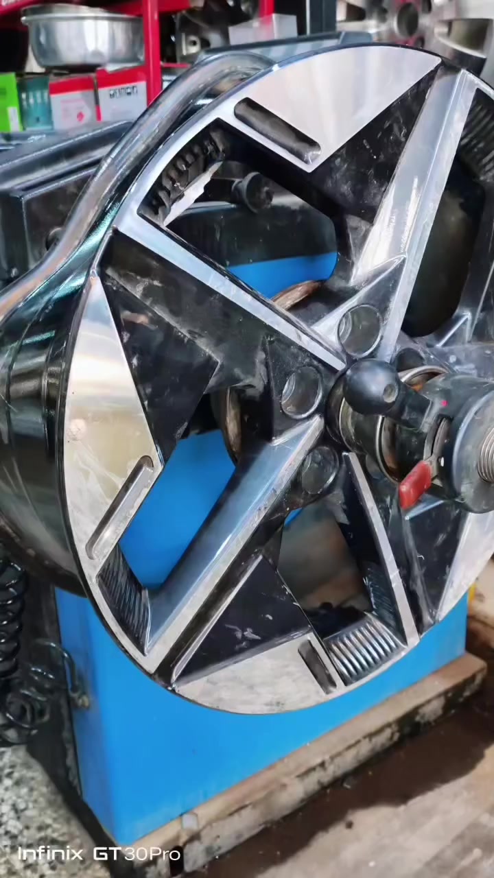 خدمات العالميه 
عروضنا مستمره تصل لنصف الأسعار 
تصليح وصبغ ويل كب 
تعديل ويل كب بأحدث الأجهزة 
حساس إطار 
إطارات 
زيوت ألمانيا 
صبغ حراري 
جراخه cnc
يوجد جميع أنواع الويل كب ولويل حديد وجميع السبيرات لسيارات الكوري والأمريكي 
خدمات العالميه 
بغداد شارع فلسطين تقاطع الموال قرب كنافه القدسي
***********
