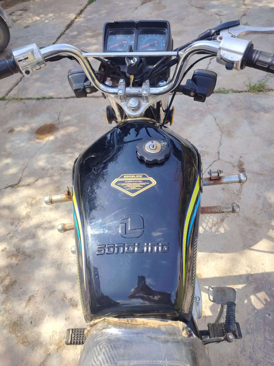 سلام عليكم
دراجة للبيع اربعة كير تايكر موديل 2023
الدراجة كاملة اي نقص ما بيها كهربائيات كلها شغالة المكان ديالئ ناحية دلي عباس السعر ٤٥٠وبي مجال بسيط الرقم ***********
