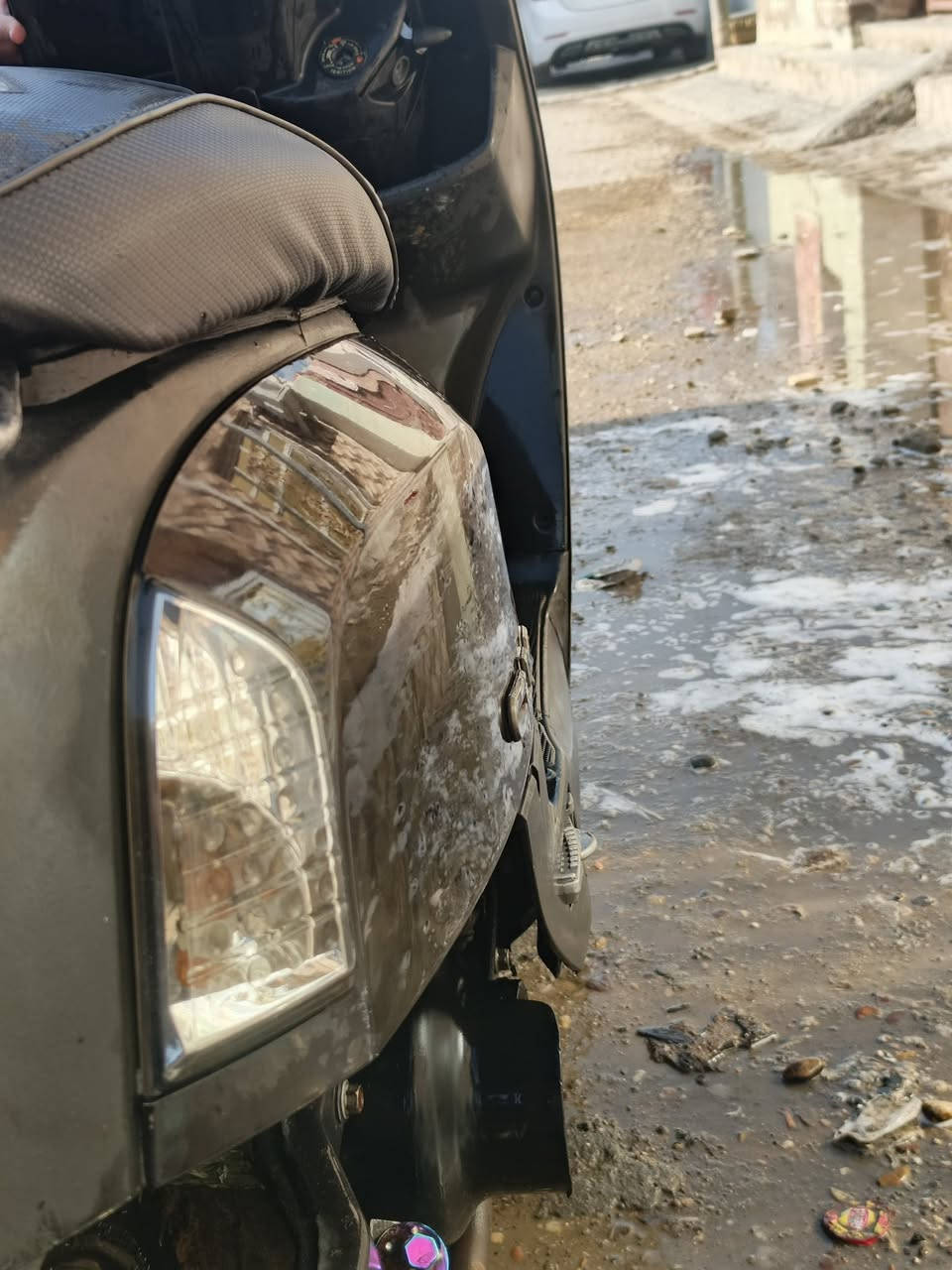 السلام عليكم دراجه للبيع ماكس بوليس دراجه مامفتوح معدل حلو كلشي شغال مكان ناصريه حي شهداء رقم 
  774 351 5934سعر خاص
