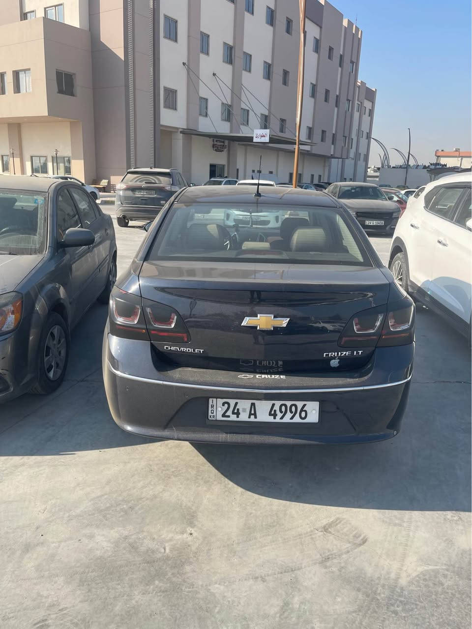 فول مواصفاتLT خليجي 
محرك 1800  
فتحة سقف 
نقاط عمياء
 خمس بصمات 
تشغيل بصمة 
شاشة 
شرط الكير والمكينة 
اللون نيلي وليس اسود 
السعر بيه مجال كلش بسيط  9400$
 ....الضرر تكمة باب امامي مسافة 20 سم معدل بارد 
وحافة الجاملغ الامامي يم اللايت تقريباً 15 سم فقط 
للتواصل والاستفسار واتساب حصراً : *********** موصل, نينوى
