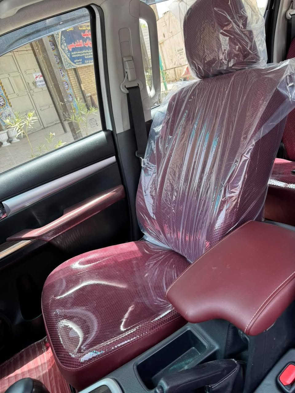 دوشمه الامبار لكافة انواع السيارات تغليف الكشنات جلد ياباني اصلي وتغليف الئرضيات العنون الرمادي التئميم الاستفسار ***********
