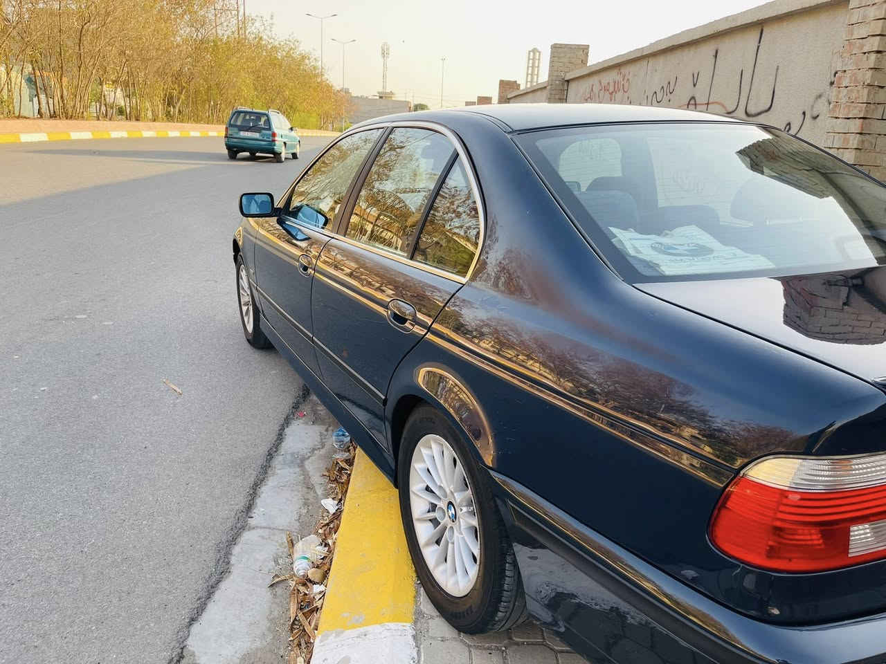 سلام عليكم 
Bmwموديل2001
حجم525
لون نيلي
گير و محرك مبدل530
رقم و سنويه جديد 2029
رقم سليمانية 
شرط تحويل 
سيارة با اسمي
تايرات جديد
فقط بونيت و جاملغ خلفي 
صبوغ أوروبي
كشنات بيلاد قماش داخل نيلي
 سيارة مابية نقص
ماشاءالله
سعر:118بيها مجال قليل
بدون زحمه الي مو  شراي لا يراسل
رقم موبايل📞☎️:***********
مكان كركوك💐
