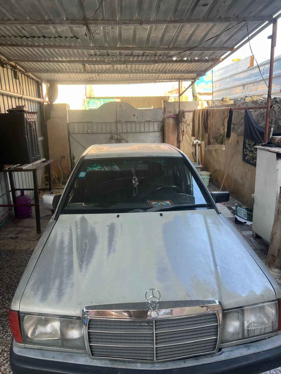 السلام عليكم مارسيدس طيارين 190 قصير موديل 1991 كير مكينه ٤سلندر بلادي السعر ٤٥ : ***********
