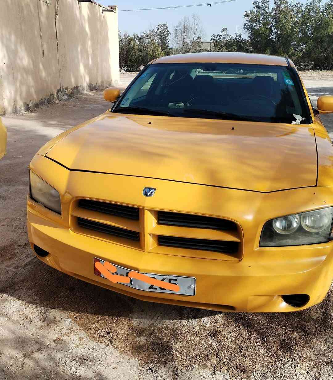 جارجر موديل ٢٠١٠ حادثه جاملغ امامي سياره جاهزه باسمي رقم دولي ترهم مراوس للاستفسار الاتصال ***********
