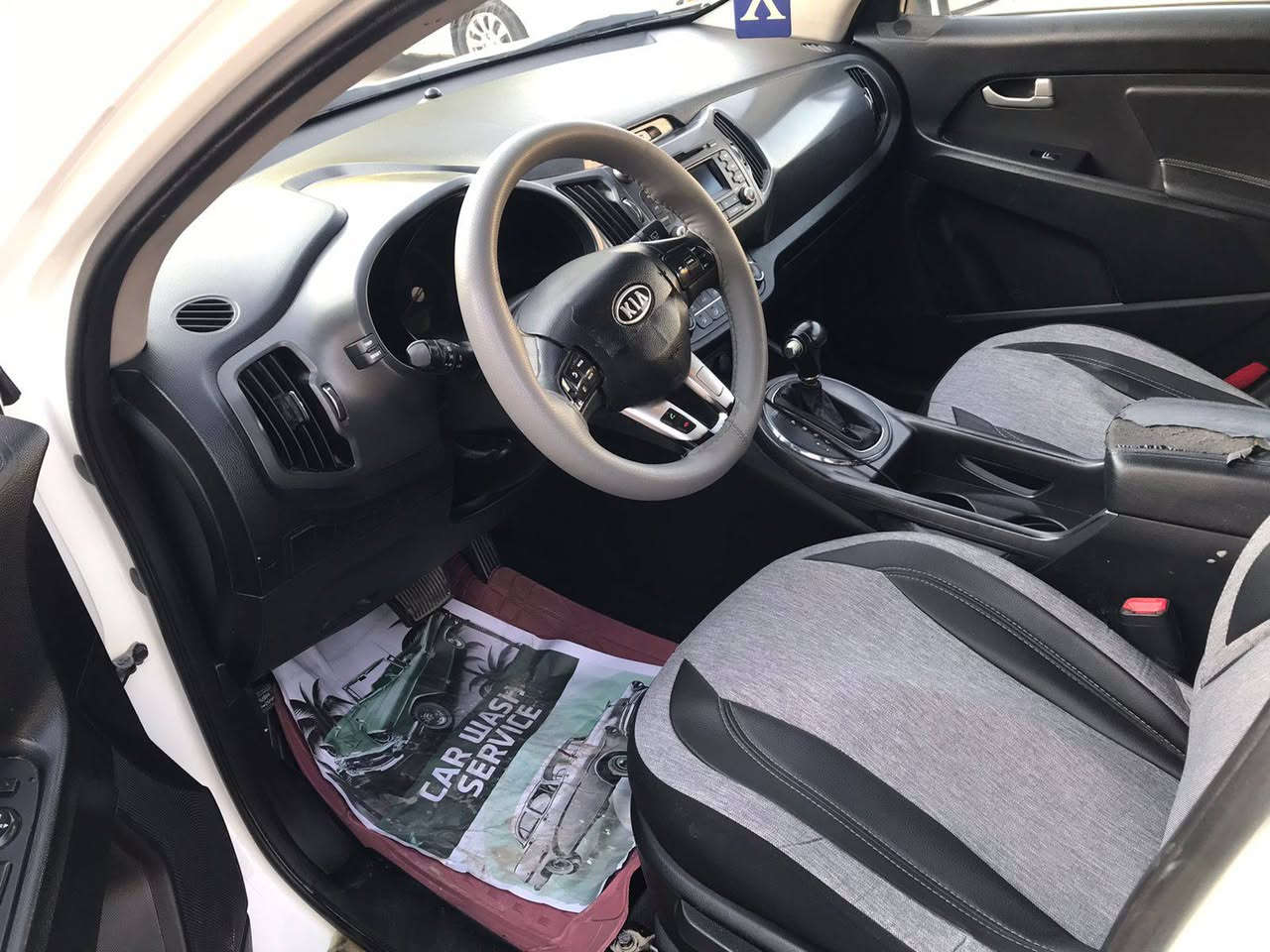 سلام عليكم موديل ٢٠١٢للبيع اتصل عل رقم***********
