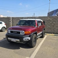 سعرها ١٤٠ ورقة السلام عليكم تويوتا اف جي كروزر للبيع مستعجل على بيعتها...
