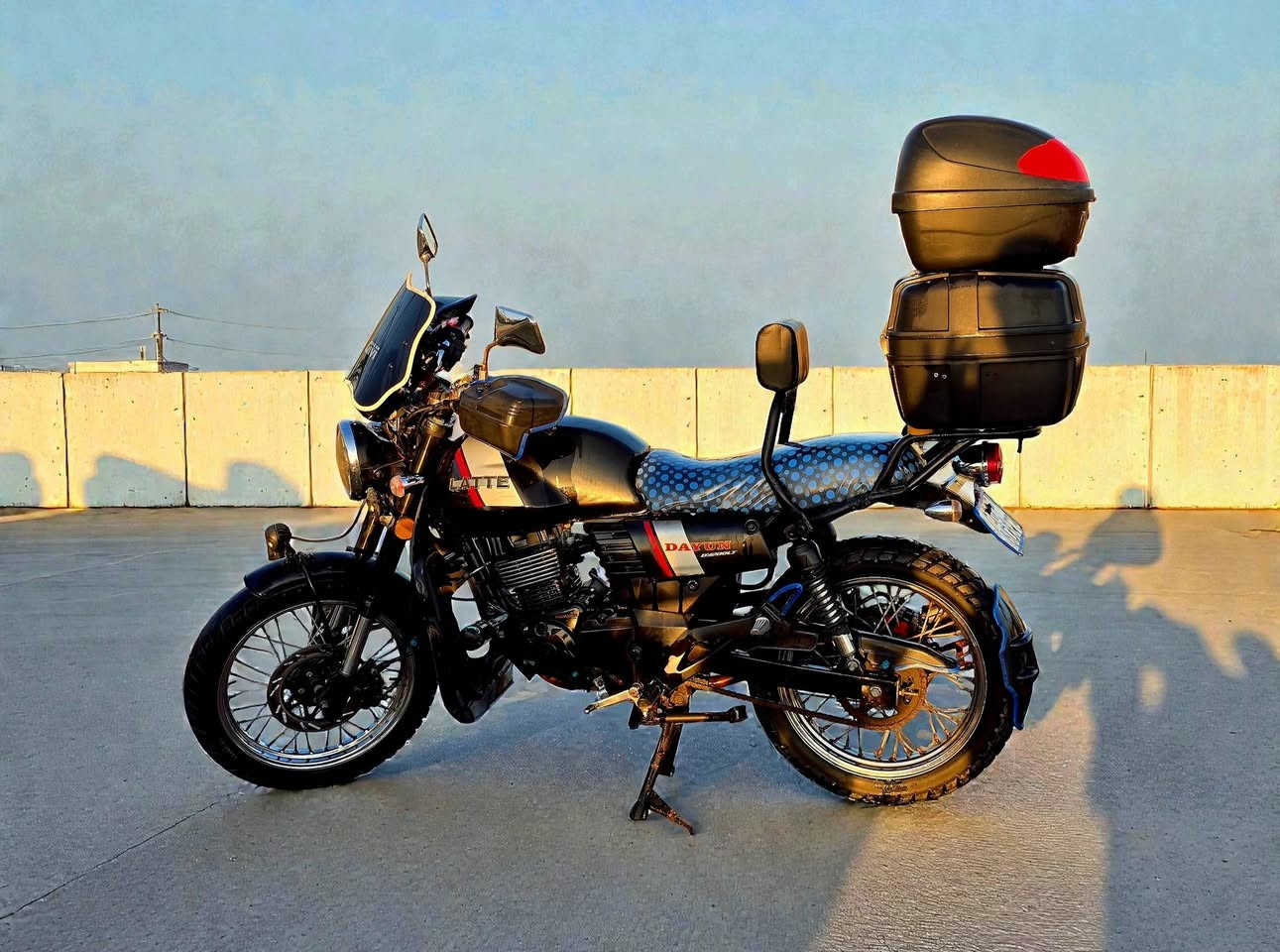 دايون لاتي رقم قادسيه مشروع وطني
جاهزة من كلشي مابيه نقص جاهزه للرحاله

السعر مليونين وبيه مجال 

***********
