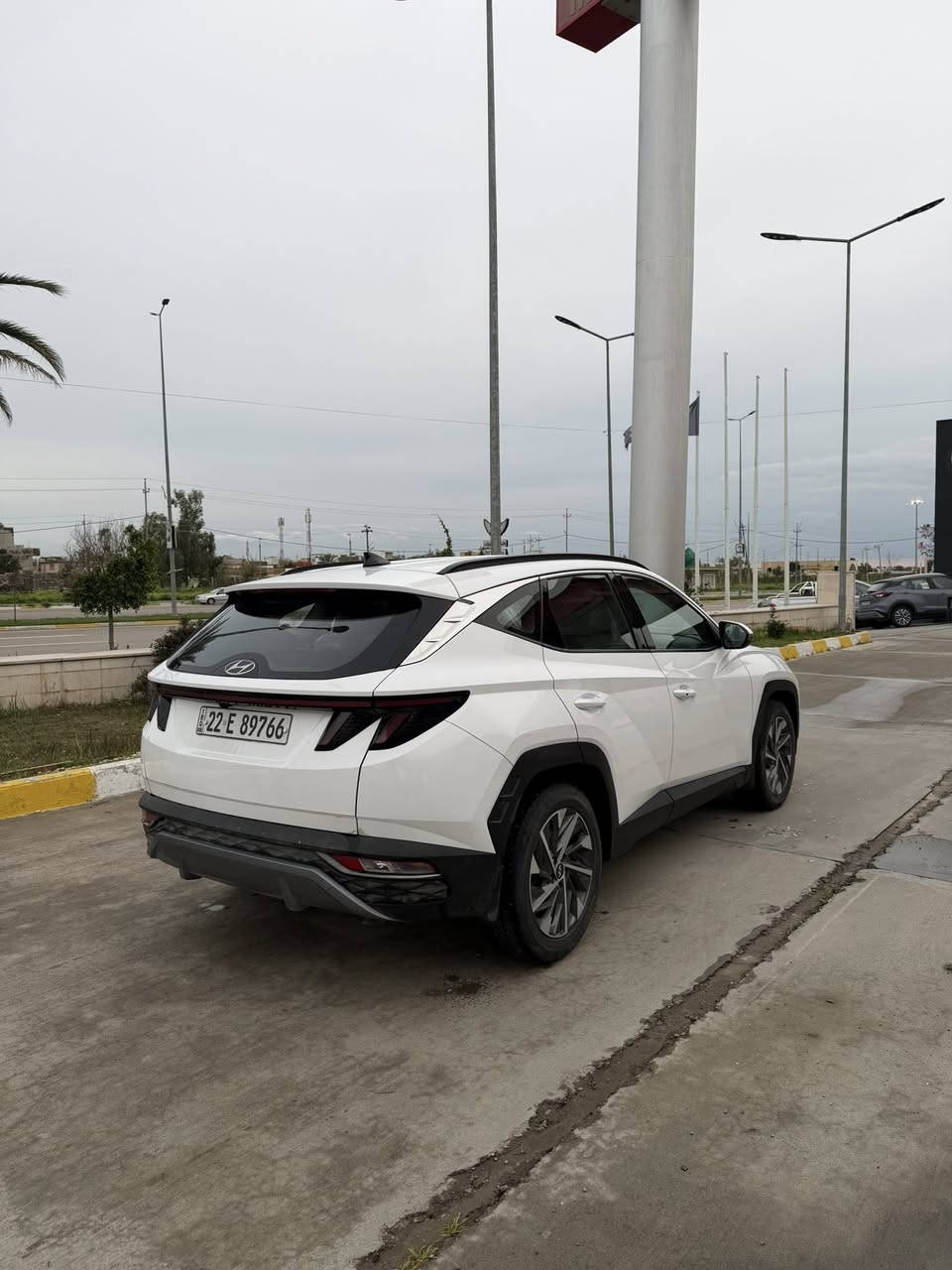 هونداي توسان ٢٠٢٤
خليجي
سياره مكفوله بشكل عام فقط مكانين صغير صبغ 
بدون دواخل شرط وصونار موجود  و بدون بارد و بدون ارباك
رقمها اربيل وشرط تحويل و وكاله و بسمي 
صنويه و رقم كلها جديد
دفتر بنزين موجود
مواصفاتها
حساسات اماميه
كامره دواره
حساسات خلفيه
اربع انظمه قياده
لايد زنون لد
بكلايت ليد
محرك و كير شرط ممفتوح و٢٠٠٠
Abs
شاشه كبير
بردات خلفيه
ويل ١٨
كشنات كهرباء
ماشيه ١٢٠ الف كيلو
 سعر. ١٨٣ بي مجال 
مكان سياره كركوك 
***********
***********
