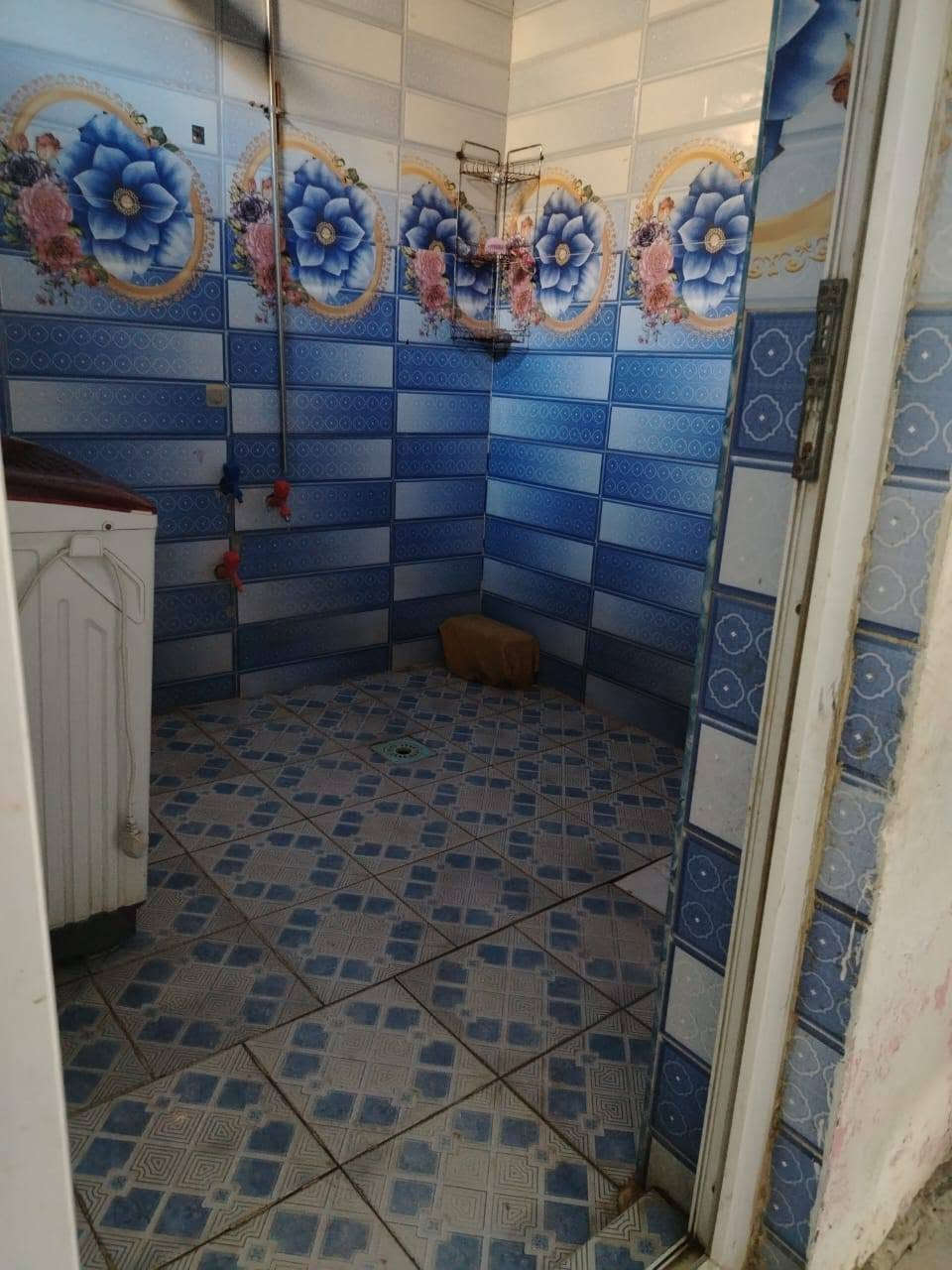 بيت بشارع الموز كوفه حي ميسان بيع مستعجل مساحته ميه وخمسين خمسه وعشرين وبي مجال  الاتصال ***********
