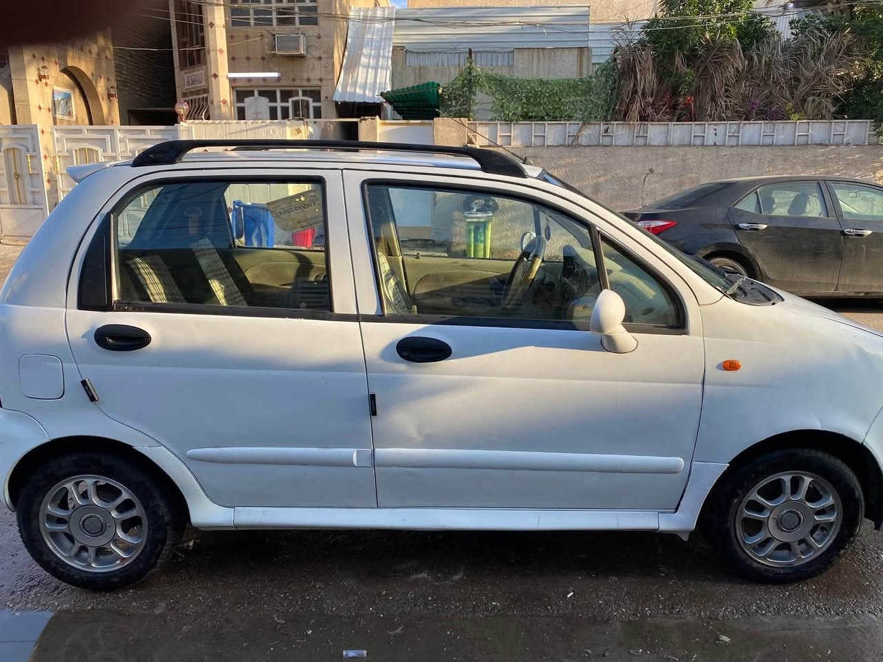السلام عليكم
كيو كيو ٢٠١٠ سياره نضيفه كامله رقم بغداد الجديد سنويه ل٢٠٣٢ هزه قبل اسبوعين 
ويل كب وتايرات جدد ، مكينه صافيه ، تبريد شغال ، بيها جاملغ امامي صبغ واعتقد مو كله ، صدرها مرتب 
ماشيه ١١٠ الف وقابله للزياده
السعر ٣٠$ 
للاستفسار ***********
العنوان/ بغداد الشعب
