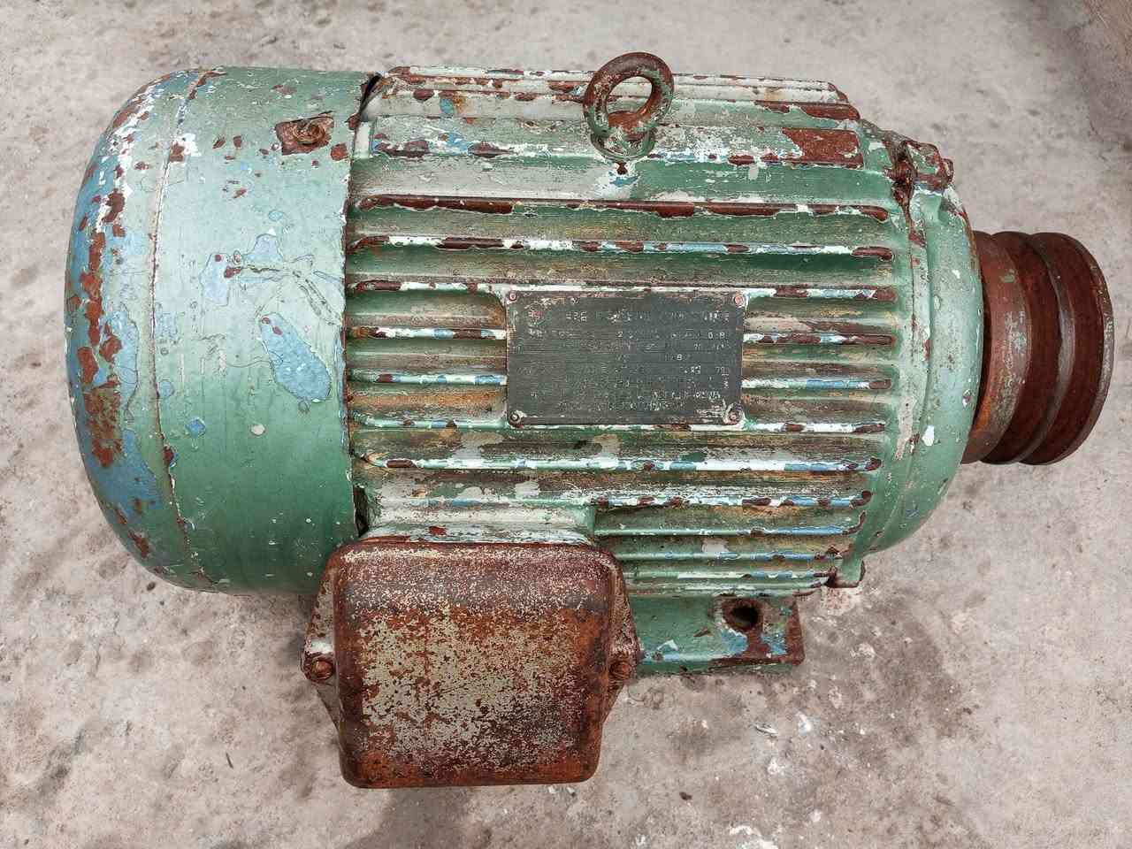 السلام عليكم ماطور درجه اولى القديم  10حصان للبيع 
السعر 350 .***********
