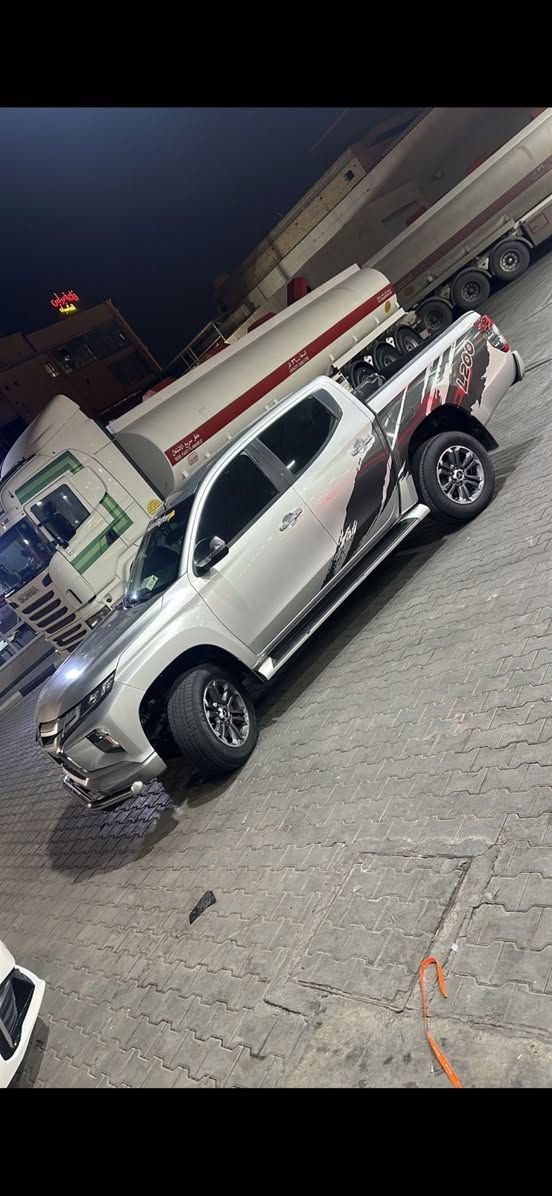 بيكم مستوبيشي L200 مديل 2022
ماشيه 120 كيلو 
  كاز 
باب مصبوغ 
وجاملغ خلفي بي بارد 
السعر 210 

جاهزه ما بيها اي نقص 
الجمهوريه تقاطع حي الخضراء 
***********
