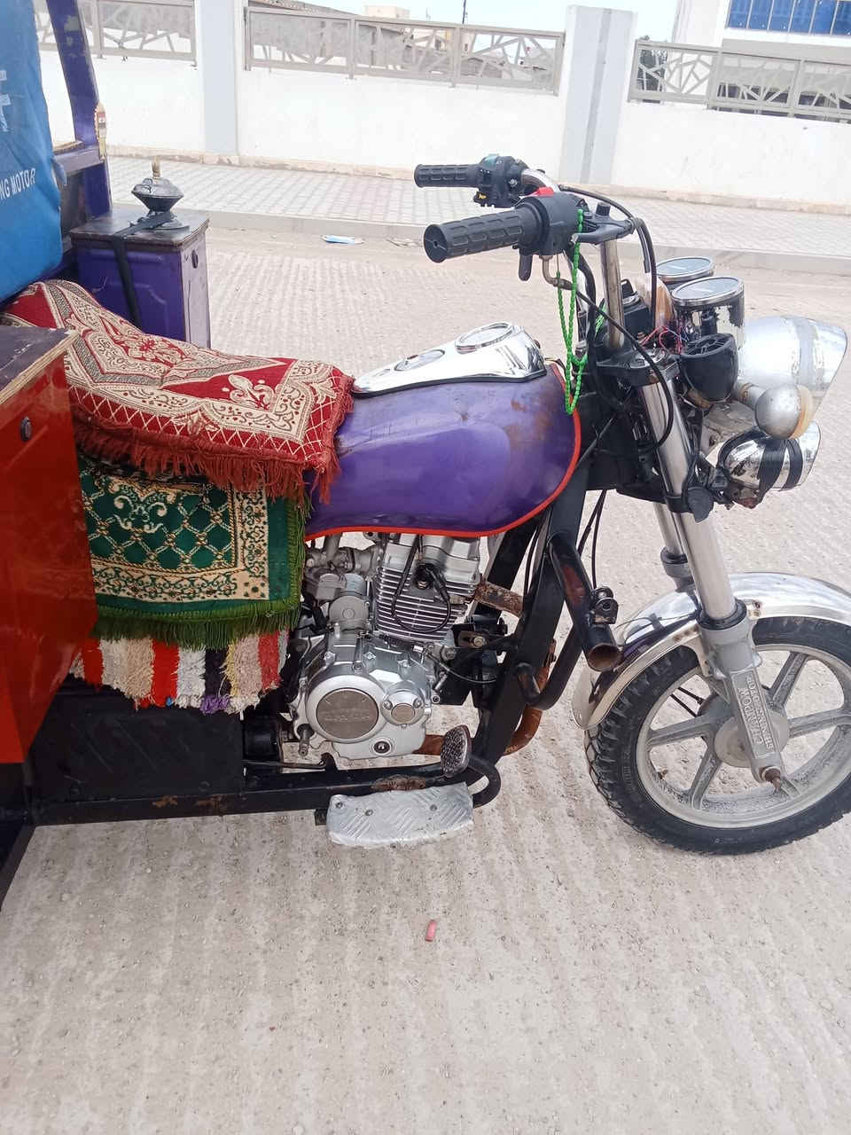 السلام عليكم ستوته جمره للبيع مكفوله كفاله عامه أوراق كامله محرك 24شرط مافتوح كهربائية كامله سعر 1300 وبيهه مجال عنوان واسط ناحية الدجيلي موديل 2020رقم هاتف ***********
