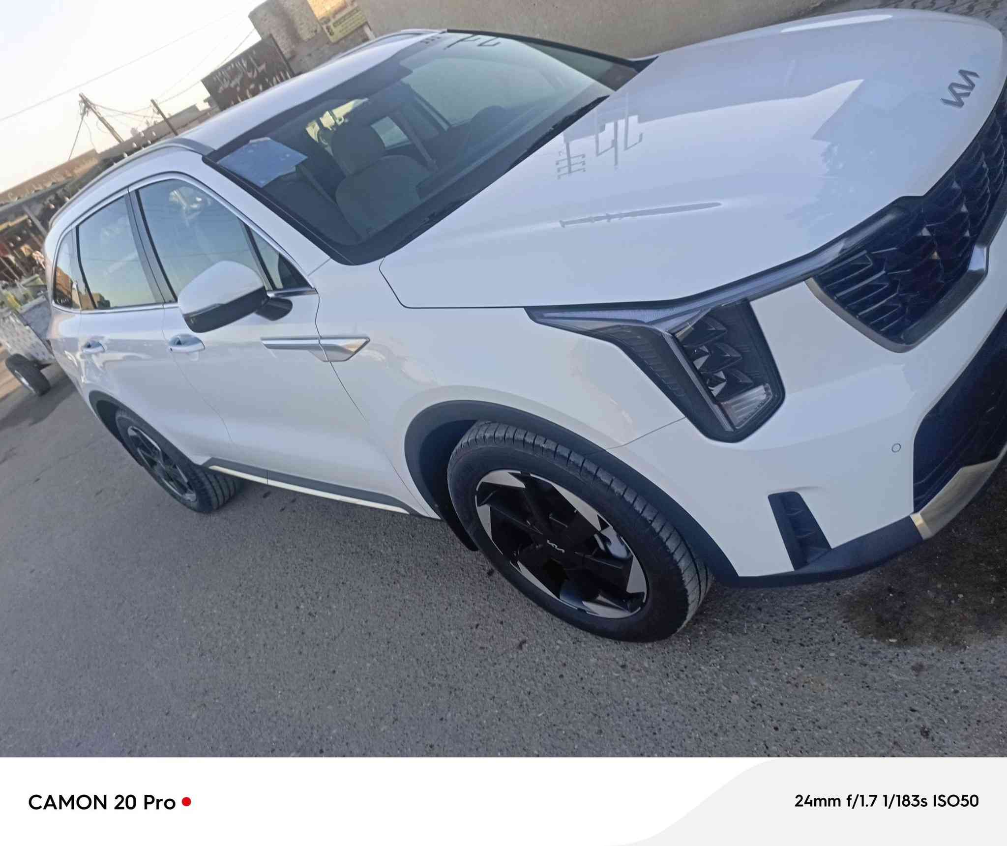 السلام عليكم للبيع سورنتو خليجي كفالة عامة حتى من الشخط ماشية 5000 ستة سلندر السعر 318 بيع او مراوس حسب القناعة العنوان بغداد اليوسفية رقم الهاتف ***********
