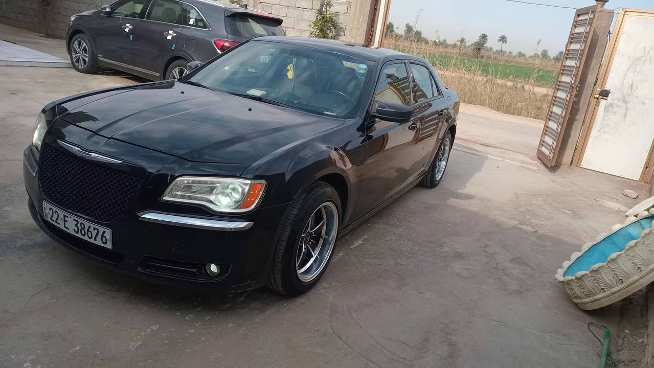 السلام عليكم 
اوباما موديل ١٢ اربيل بأسمي تحويل وكاله مباشر سنويه جديدة هزة جديد مكينه وكير تخم تاير كله جديد ومكفول حدادية أمامي وخلفي عربانه جديدة شاشه جبيرة كير طيارة ٨ نمر داخل جلد صاج ماشيه ١٧٧ حقيقي سيارة جاهزة ما ناقصها شي 
حادثها جاملغ وبنيد فقط السيارة صافيه لا شخوط   السعر ١٦٨ وبيها مجال  
مكان السيارة بابل 
***********
