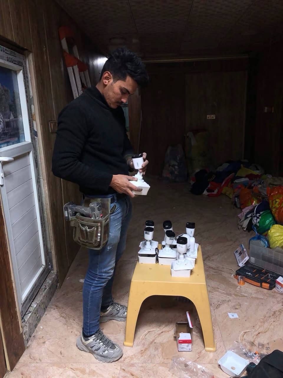 «وَقُلِ اعْمَلُوا فَسَيَرَى اللَّهُ عَمَلَكُمْ وَرَسُولُهُ وَالْمُؤْمِنُونَ وَسَتُرَدُّونَ إِلَى عَالِمِ الْغَيْبِ وَالشَّهَادَةِ فَيُنَبِّئُكُمْ بِمَا كُنْتُمْ تَعْمَلُونَ»
جزء من اعمالنا من تنصيب وصيانة  كامرات المراقبه 
مستعدون لتنصيب وصيانة كامرات المراقبه ip -انلوك  كذلك مستعدون لنصب البداله وسستم الصوت وانظمه الحريق والانذار وبأسعار مناسبه  للتواصل الاتصال بالرقم ***********او مراسلة الصفحه واتساب
