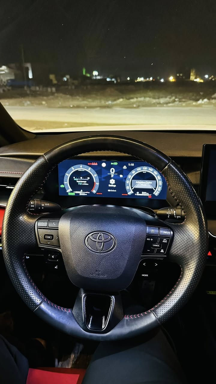 السلام عليكم 
للبيع كامري 2024 
تجميع صيني 
فول مواصفات ال s
تحكمات استيرن 
تحديد مسار 
ثلاث انطمه قياده 
رادار امامي رادار جانبي رادار خلفلي 
السياره توكلر +بنوراما 
شاشه كبيره تدعم الكار بلي 
كشنات شامواه +جلد 
تتفئه تبريد كشنات 
بصمه تشغيل
تحديد مسار 
قياده ذاتيه 
عداد سرعه 
اشاير بل مري 
ترحيب الابواب 
السياره ماشيه 28 الف حقيقي
الداخل لون احمر
يدات نيكل اسود
ويل 18 
لايتات زنون 
مكفوله من الضربه والصبغ 
السياره رقم اربيل بسمي شرط التحويل
السعر 255 وبيها مجال للشراي 
رقم الهاتف ***********
