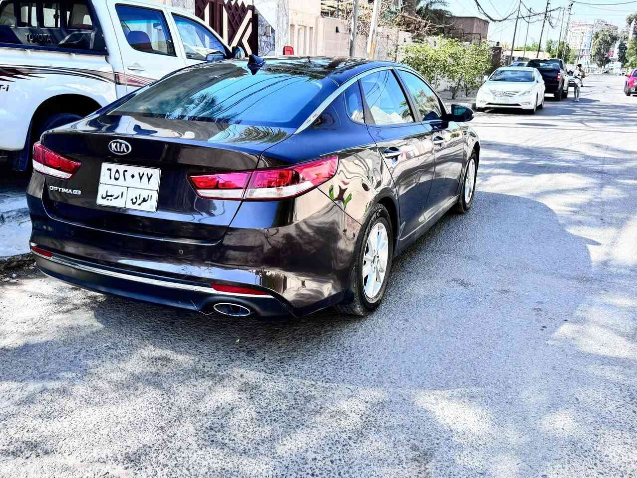 السلام عليكم 

كيا اوبتما موديل 2018 امريكي
محرك 2400 
مواصفات fe
رادار جانبي 
كامرا حساس بلادي 
شاشه كبيره تدعم كار بلي 
اشاير مري 
وباقي المواصفات معروفه 
السياره حادثها بسيط جداً بدون ايرباك 
حادثها سطحي بنيد فقط ...
السياره جاهزه من كلشي كير محرك  برغي ممفتوح ... حداديه تخم تاير تبريد كله جديد.
السعر125$
العنوان.. كربلاء المقدسة 
للاستفسار. ***********
