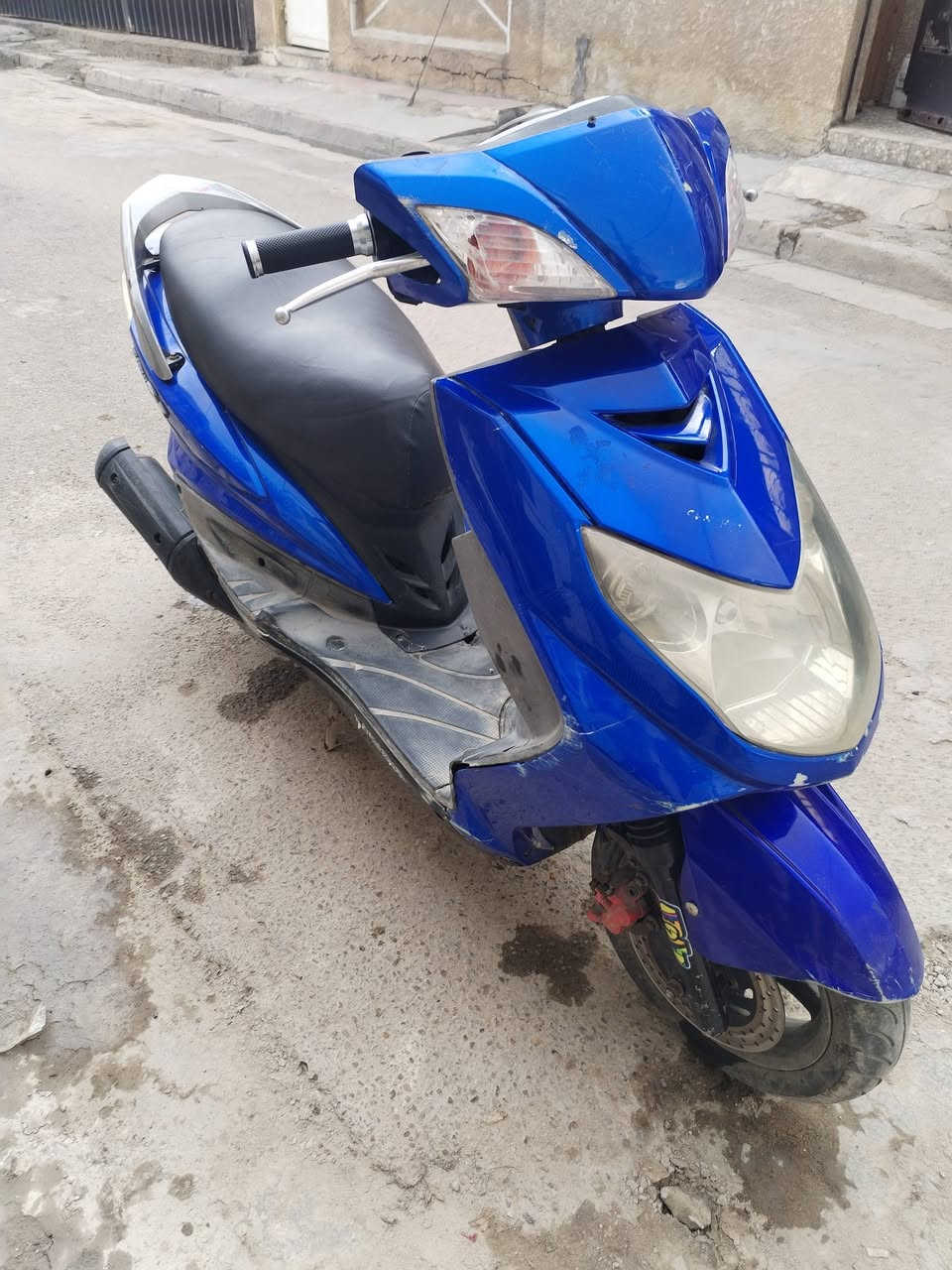 سكنس فحل كابريتر مكينة خشنة كلهة شغالة اوراق كاملة كهربائيات  كلهة شغالة زنون اشاير كيجات بيع مستعجل السعر (350) الف قفل بدون عملة  الشراي يتصل *********** مكاني بغداد
