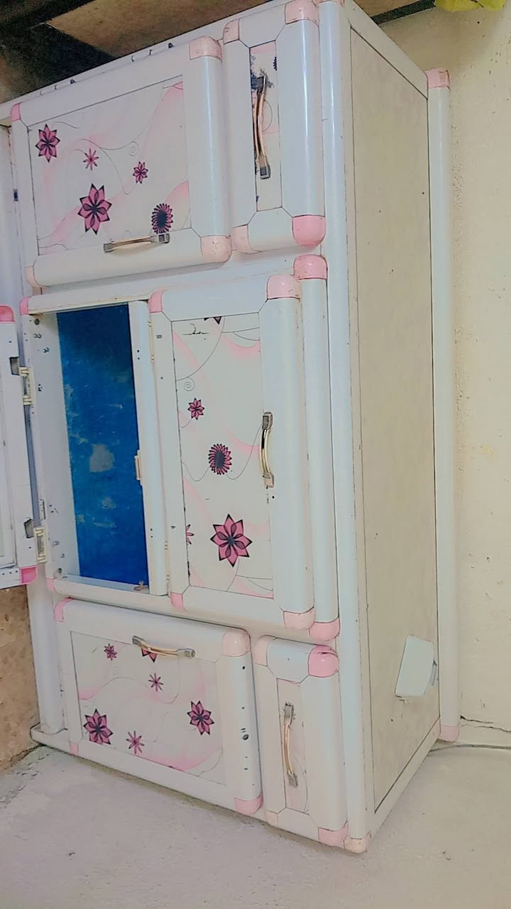 ***********
سنكي نضيفم مستخدم للبيع صحن للبيع كاونتر حديد أيضن للبيع مكاني نجف شارع المطار الي يحب ادزله صور يدخلي خاص مستعجله وريد ابيع
