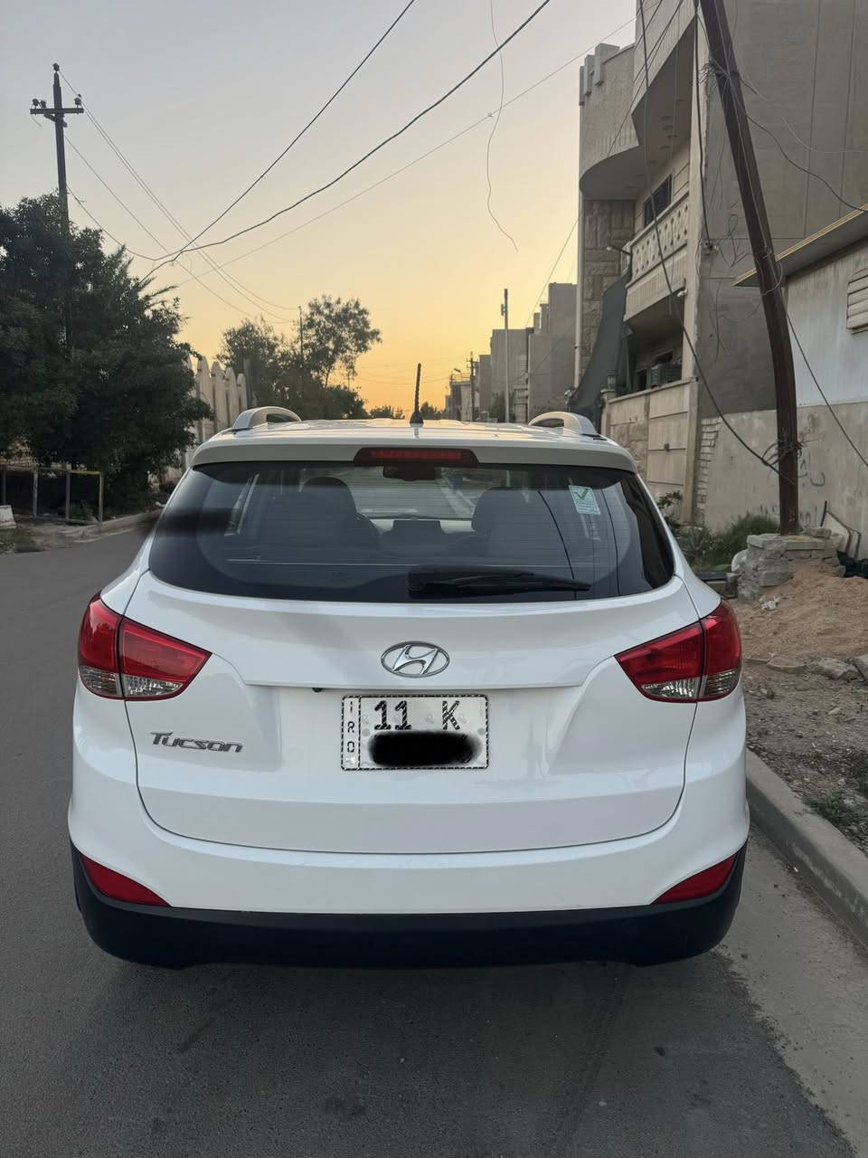 هونداي توسان خليجي 2015 رقم بغداد الجديد السنوية باسمي مكفولة من الصبغ والضربة والبارد  بحالة جيدة جدا المواصفات الاعتيادية عداد المسافة 160 مكاني المنصور منطقة علي الصالح السعر         155$            ***********
