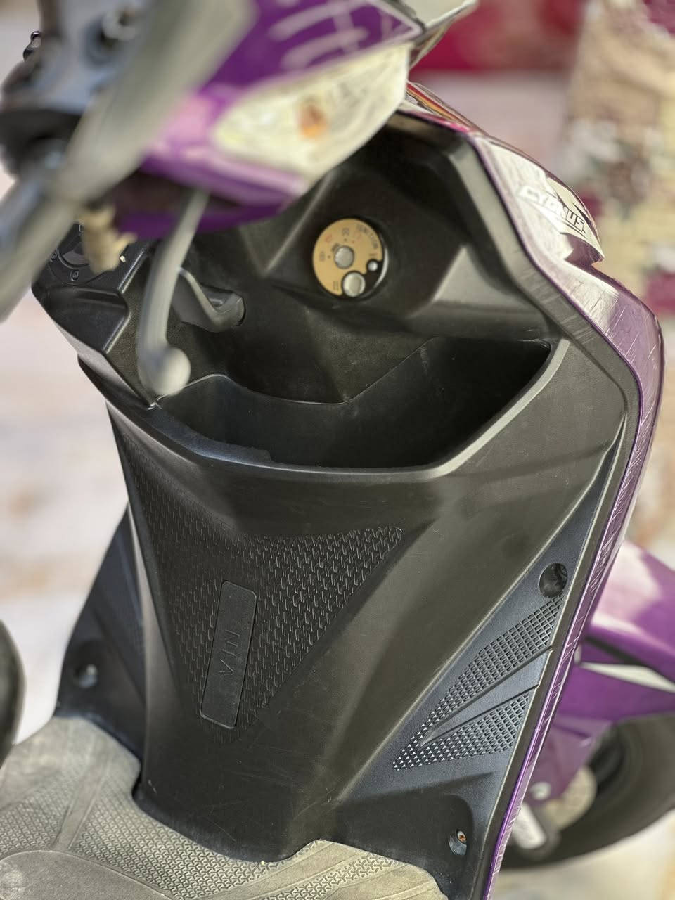 سگنز 2023
ب٤٠٠ وبيها مجال قليل 
مكاني الغراف
***********
