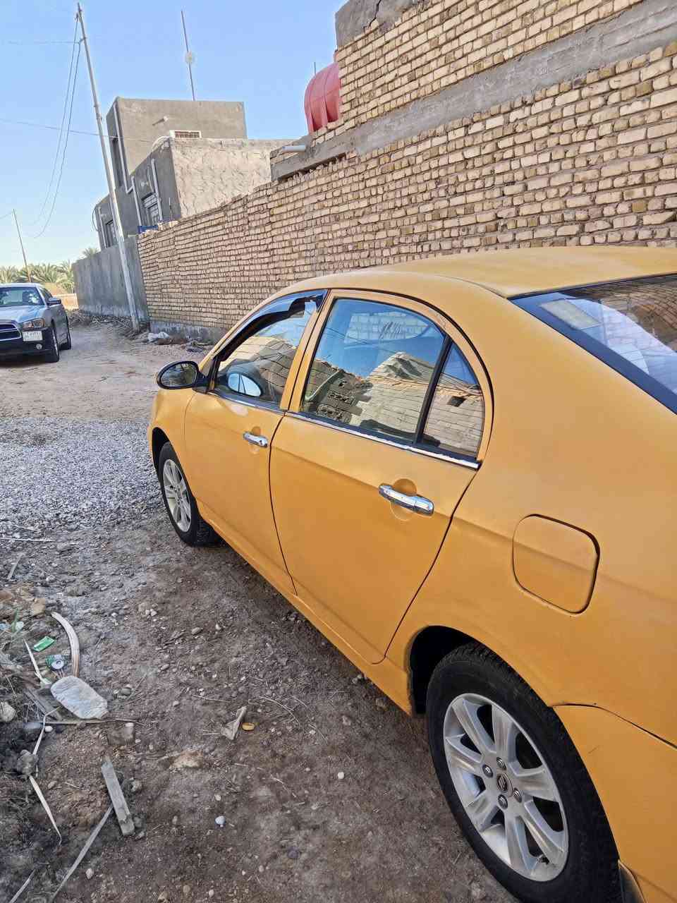 ليفان للبيع موديل 13 بسمي مصفره رقم انكليزي سنويه 2031 السعر 31 و بيها مجال لشاري التواصل *********** وتساب
