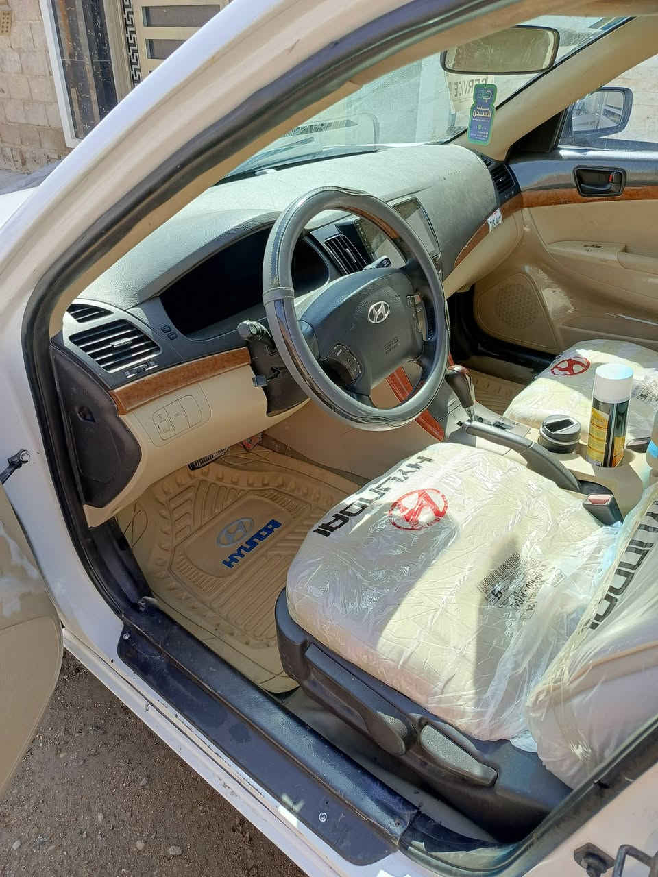 سلام عليكم سوناتا للبيع موديل 2011 خليجي فول مواصفات بسمي سنويه وهزه جديده بيهه صفحه سايق ومصبوغه عام سياره حيل حلوه مال جناي محرك وكير فول محرك 2400 داخل صاج بيجي  ***********
