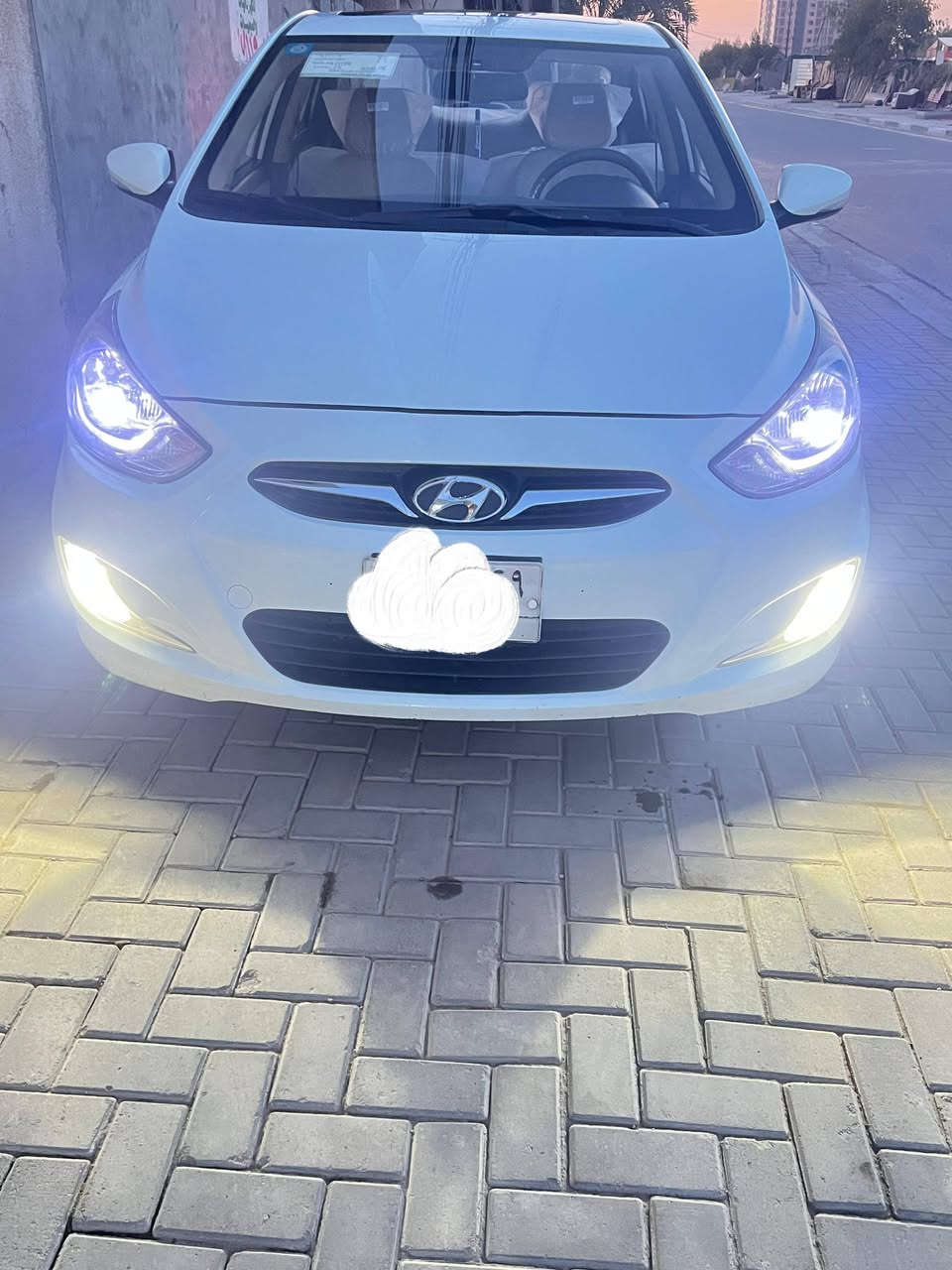 سلام عليكم 
للبيع 💵
اكسنت خليجي 1600⚪ 
دبل ((قطره))
السياره نضيفه خير من الله 😍

🩸رقم بغداد انكليزي
هزه جديده 
سنويه باأسمي تحويل مباشر 
----------------------------------------
# السياره قطره صبغ مابيها بيها
اماكن بارد بسيطه 
السونار مرفق ويا الصور
  ⛔.✅
----------------------------------------
موديل 2013

 ماشيه  154 km

السعر  106 بيهه مجال بسيط 

السياره جاهزه صدر كير محرك تبريد
منضومه زينون 
 تخم تاير كله جديد ✅ 

السياره فتحه سلايد شاشه كامره خلفيه 📹
اشاير مري 
نضام Eco
حساسات بلاديه خلفيه تحكمات
ستيرن جرس سرعه 120 🔔

☎️الاستفسار 
***********
*********** وات ساب 
-----------------------------------
📍بغداد الدوره حي اسيا 
الميعجبه السعر كلشي موجود 
بلسوك الله يوفق الجميع 
تحياتي ....     
كلمه طيبه صدقه 🤍                                                     🎗️🥇
