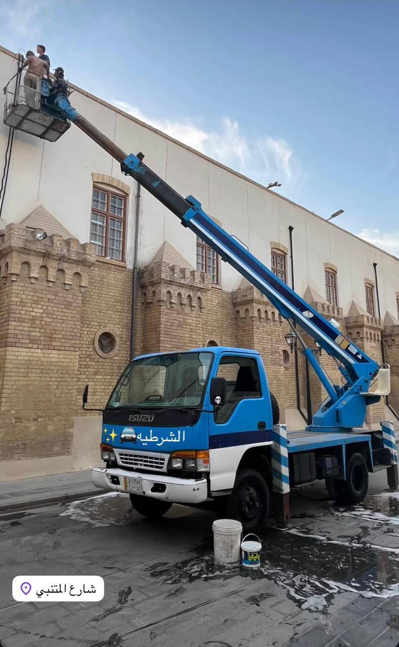 السلام عليكم باسكت للبيع ارتفاع 17متر. موديل 1995. هايدروليك تحكم فوك جوة. السيارة مكينة كير اكسل خير من الله. تخم تاير. بسمي تحويل ثاني يوم. السعر(170) وبيهة مجال. للاستفسار (***********)
