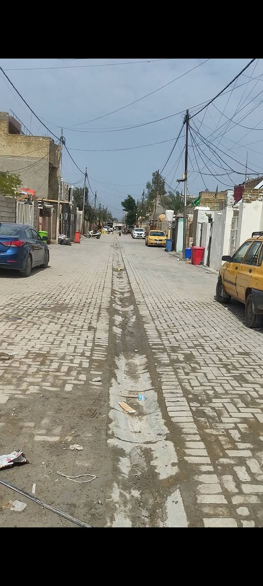 السلام عليكم بيت للبيع مساحه 200 متر شارع ابو علي فرع مصور مرتضى الرماحي الفرع كامل الخادمات السعر 63 وبي مجال 
***********
