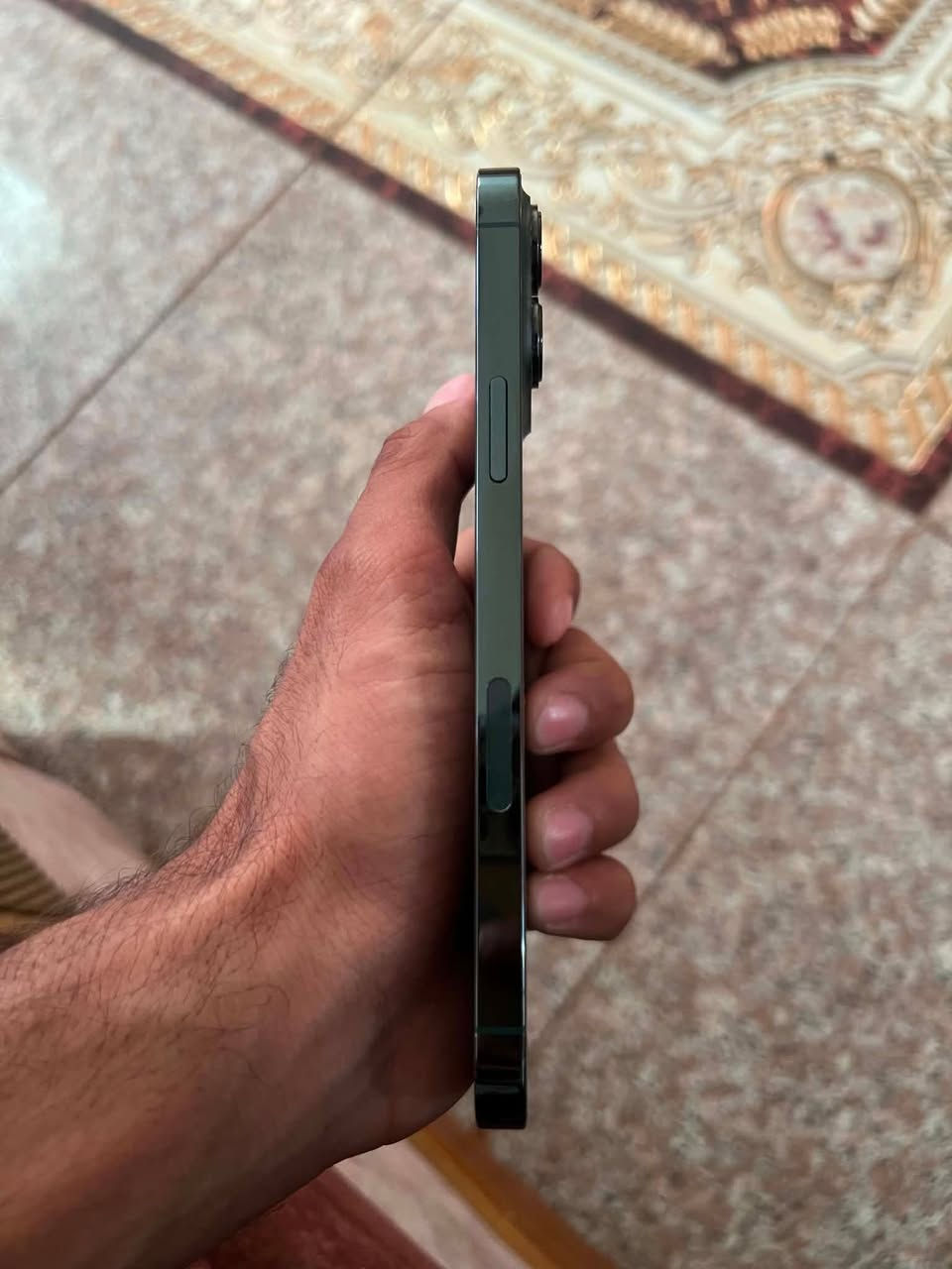 13 برو ماكس 
ذاكره ٢٥٦ 
بطاريه ٩٢ بلاديه 
جهاز وتر
سعر ٧٥٠ نهايته ٧٠٠ لا  تعاملني وله اعاملك
الرقم ***********

