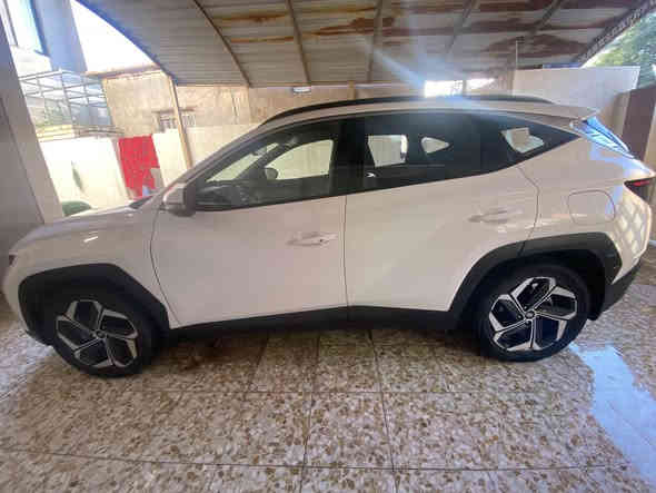 سلام عليكم  توكسان
خليجيه

موديل 20٢٢

كفاله عامه 

فول مواصفات

1/1 

 من عدا البنراما 

ماشيه ٥٨الف

مواصفات

مكينه 2.0 دوش 

بصمه 

بصمه ابواب 

بصمه عدد 2

تشغيل عن بعد

شاشه اصليه 

نضام اوتو هولد

اشاير ترحيب 

اشاير ب المري 

اريل نفكيتر

سبير منازل 

داخل ابيض 

مري كهرباء 

بردات خلفيه

هاند بريك بصمه

مقاعد كهرباء 2

 فول تحكم ستيرن 

تبريد قطعتين 

حساس امامي 

حساس خلفي 

كامره دواره 
ويل ١٩
تخم تاير جديد

شاحن موبايل 
رقم بغداد 
مكاني بغداد السعر ٢٠٧ورقه قفل 
***********
