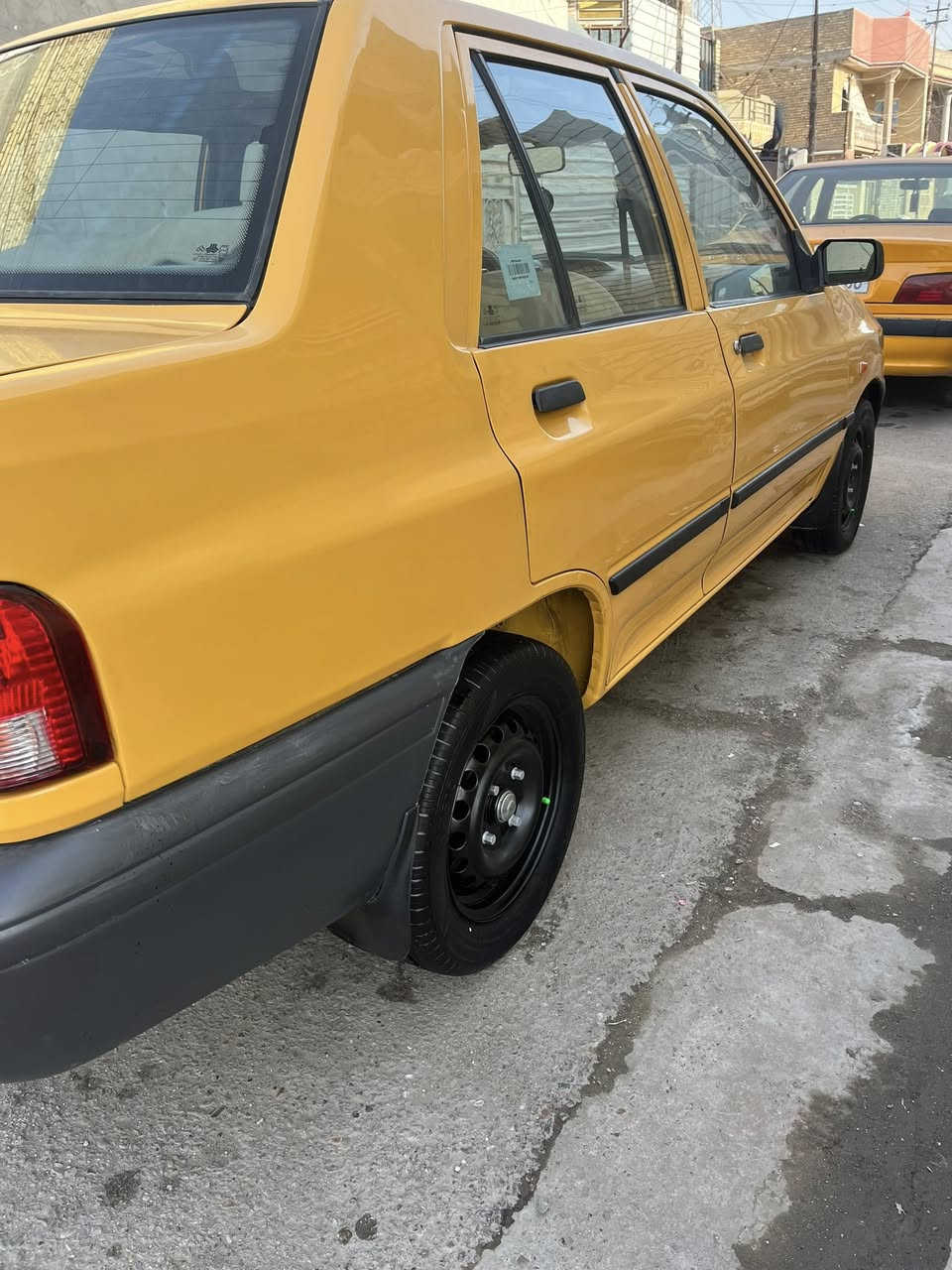 السلام عليكم سايبه موديل ٢٠١٨مكفوله كفاله عامه عله وضعيت الشركه لاصبغ لاضربه لاخياس شواصي مكفولات محرك كير صدر تبريد ثلج كله جديد رقم دولي هيه مصفره سنويه ٢٨رقم الهاتف ***********غيرمتواجد عل فيس
