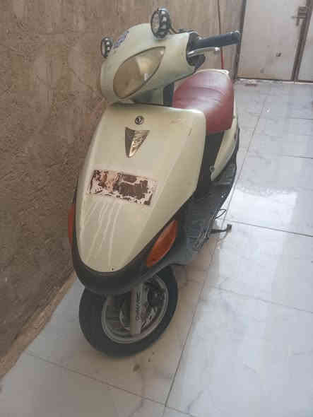 سلام عليكم شباب دراجه للبيع محرك حاويه شاصي نضيف دبلات جدد دراجه كهربائيات شغاله دراجه سعره 350 وبيها مجال للطيبين الموشراي لا يدخل خاص الرقم للستفسار  ***********
