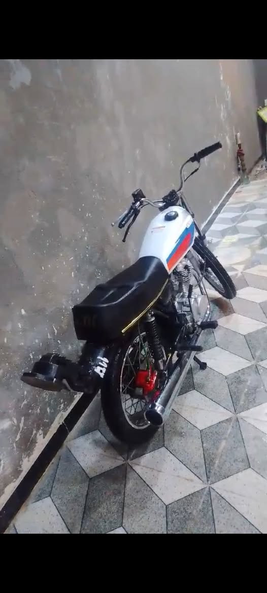 سلام عليكم دراجه لبيع وراق صولي ولم شراي لا يراسل


**إذا كنت صاحب هذا الإعلان وتريد حذفه لأي سبب، رجاءا أرسل رسالة إلى الدعم الفني**