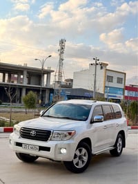 لاندكروزر GX • ٢٠١٤ • ممشا ١٢٧٠٠٠