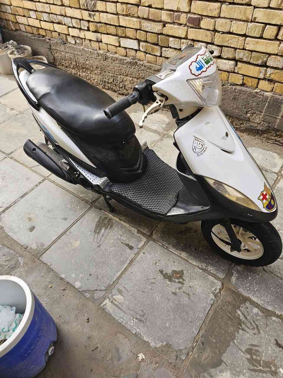 دراجه ماكس عدله مفتوحه والفات دراجه شغاله سلف هندر عوزها بس باتري
السعر 550وبيها مجال مكاني حي الشهداء 
***********

