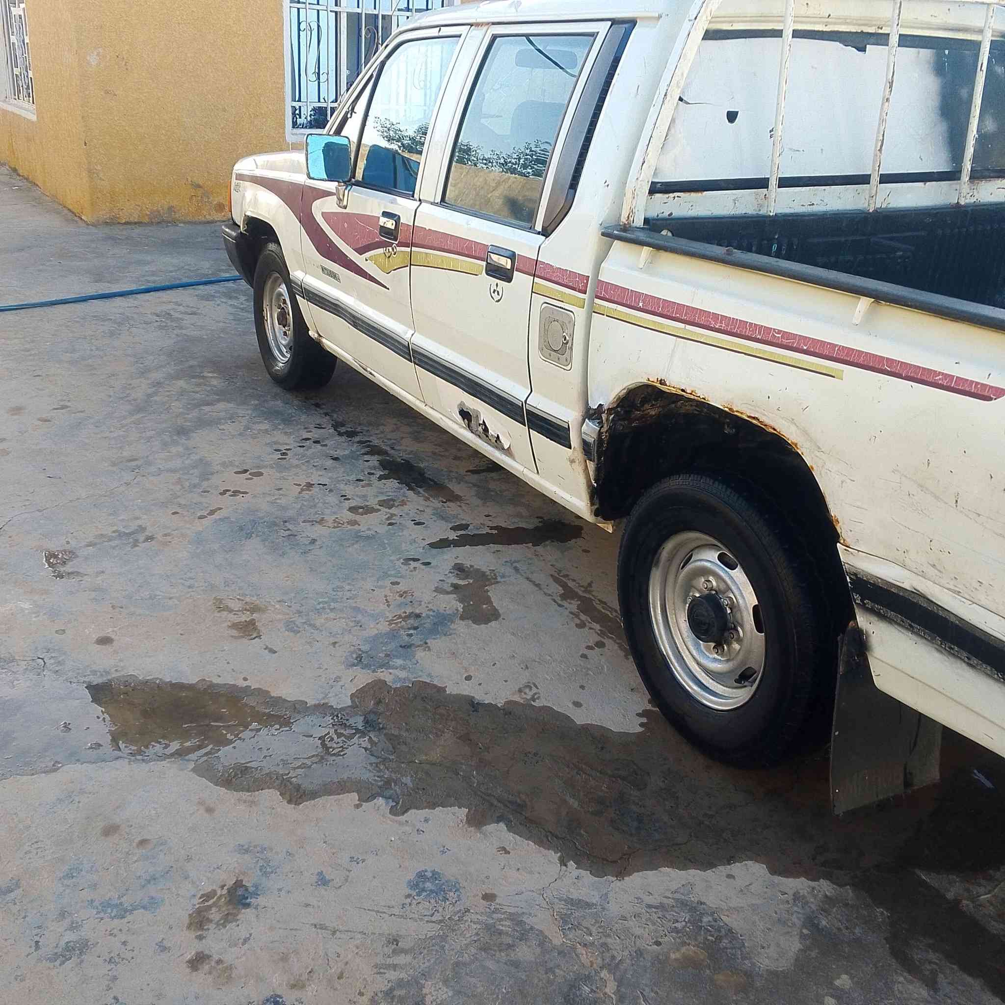 السلام عليكم بيكم 94 مكينه خيط كير جديد شاصي جديد تحويل مباشر مكانها تقاطع النهروان السعر 23 وبيها مجال تفاصيل على الخط***********
